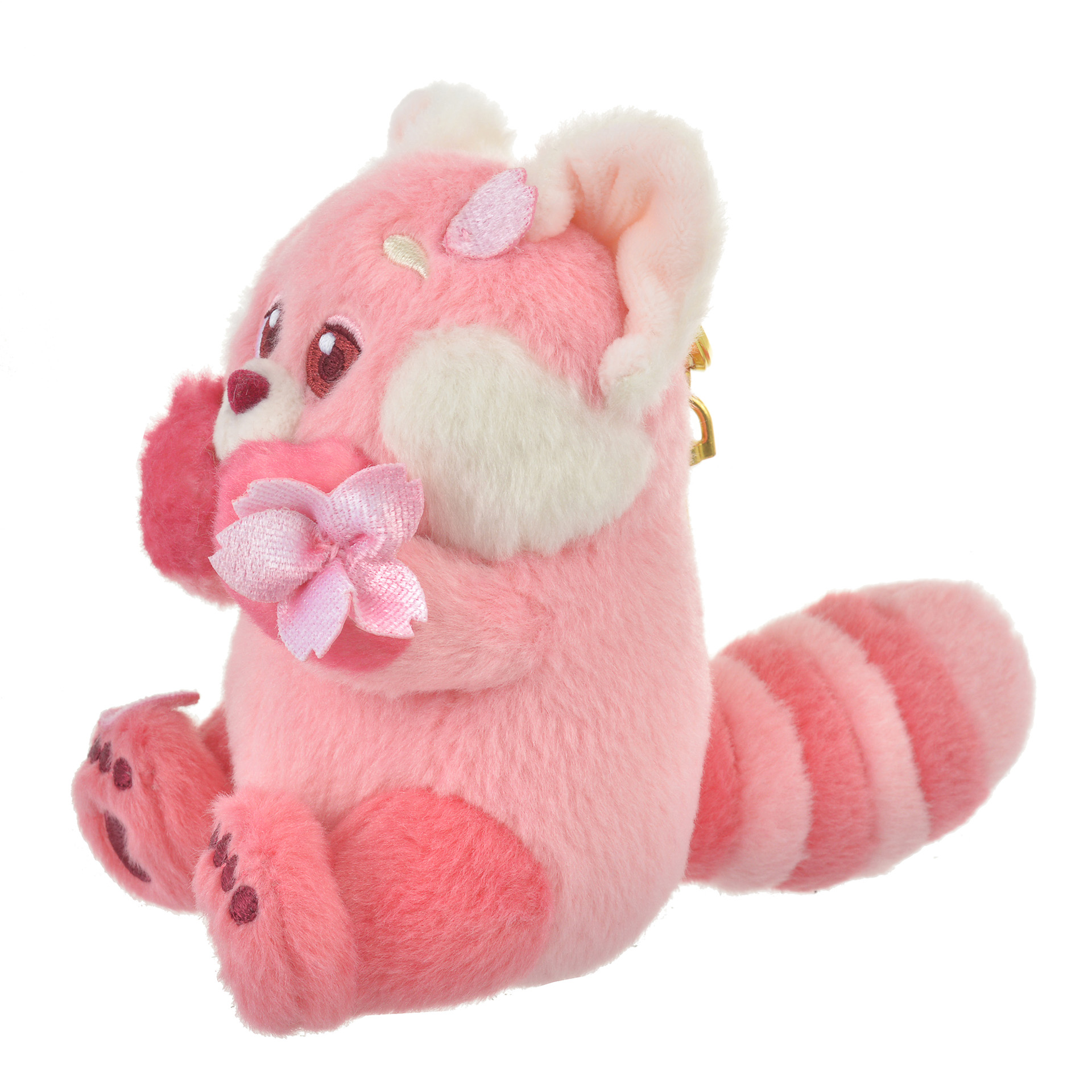 手元や耳の近くに花びらも