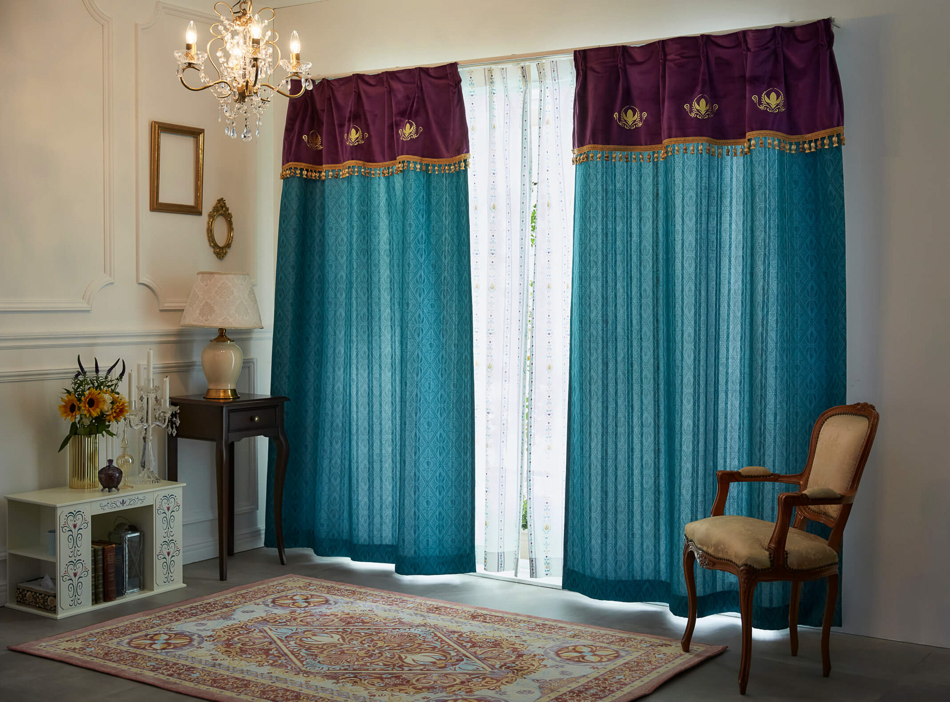 「贅沢仕上げのジャカード織の遮光・遮熱カーテン」（1万2900円～1万7900円）