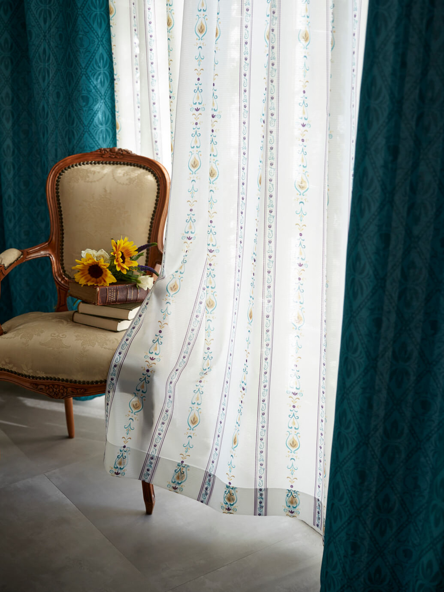 「UVカット・遮熱・遮像レースカーテン」（6990円～9990円）