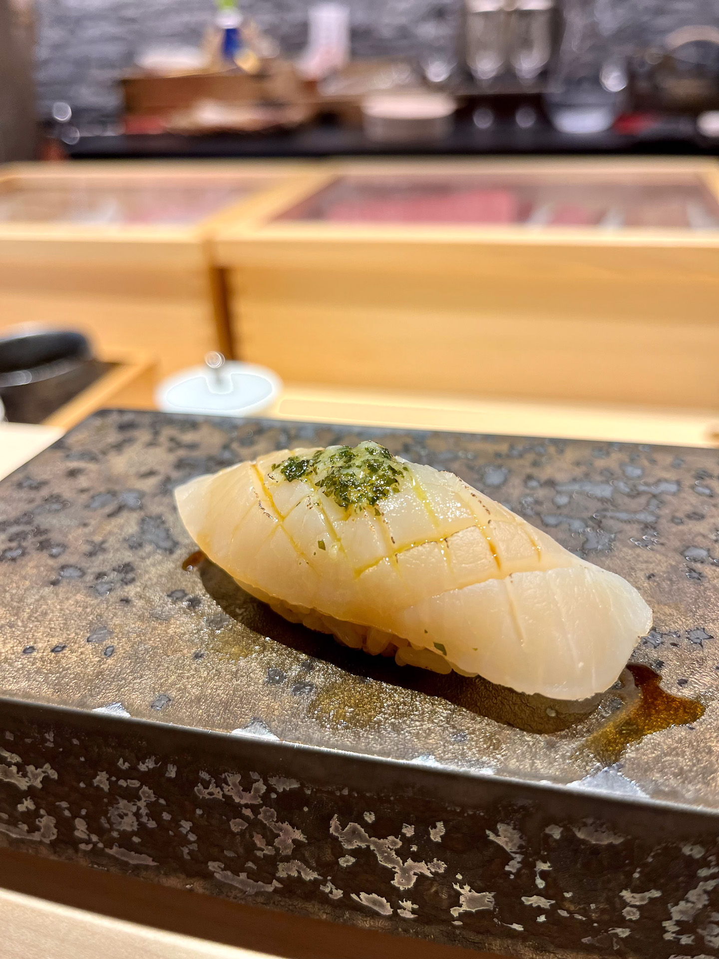 平貝の濃い甘みとバターとしょうゆのマリアージュ