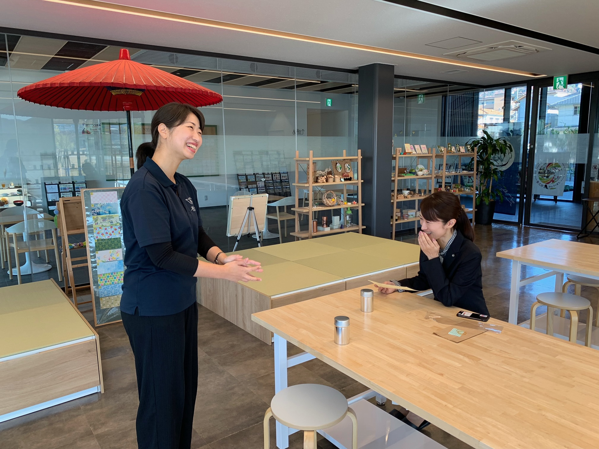 今回教えてくださった主任学芸員の中畑さま。笑顔が素敵な太陽のような方でした