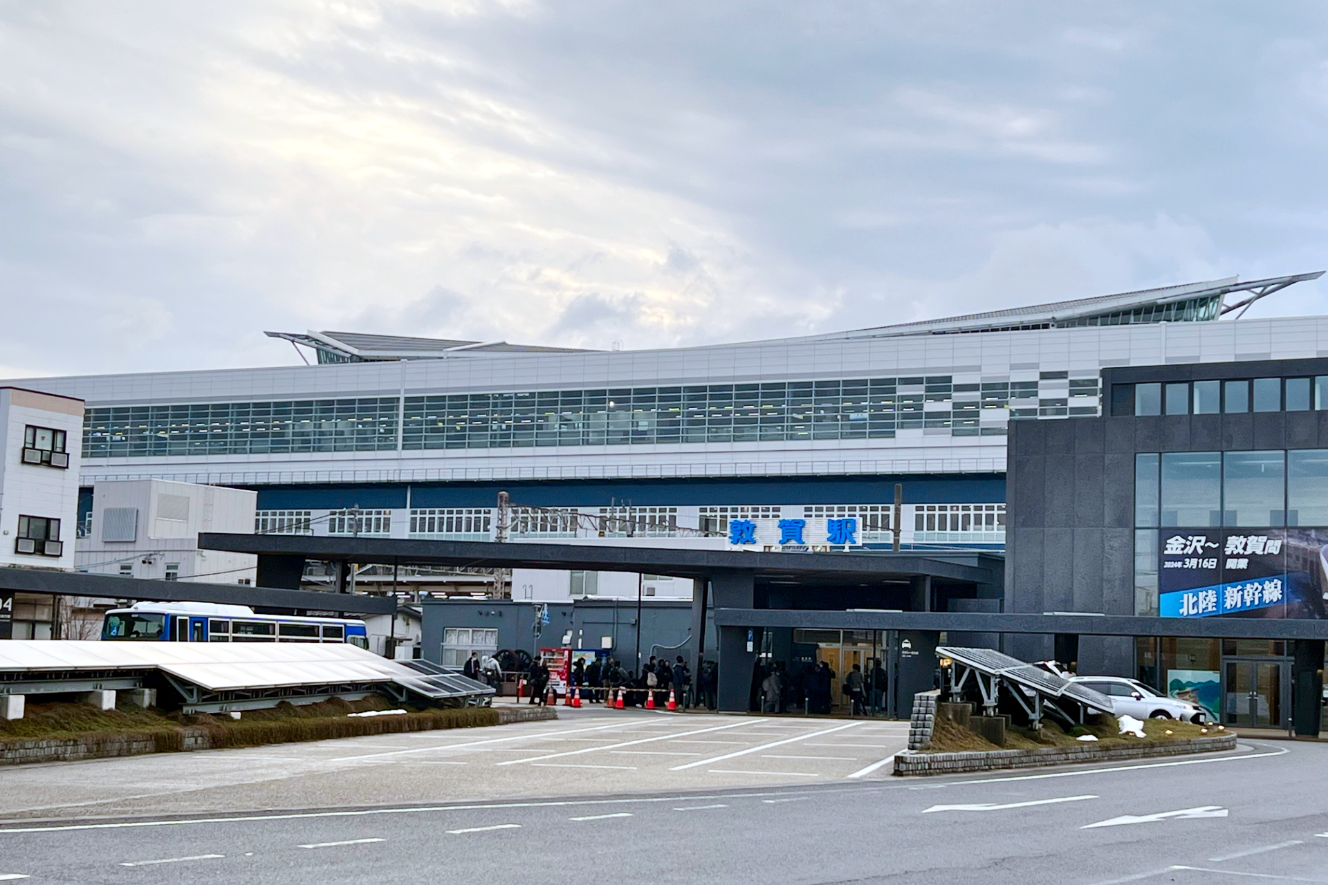 開業に向けて、駅周辺施設も整備されている
