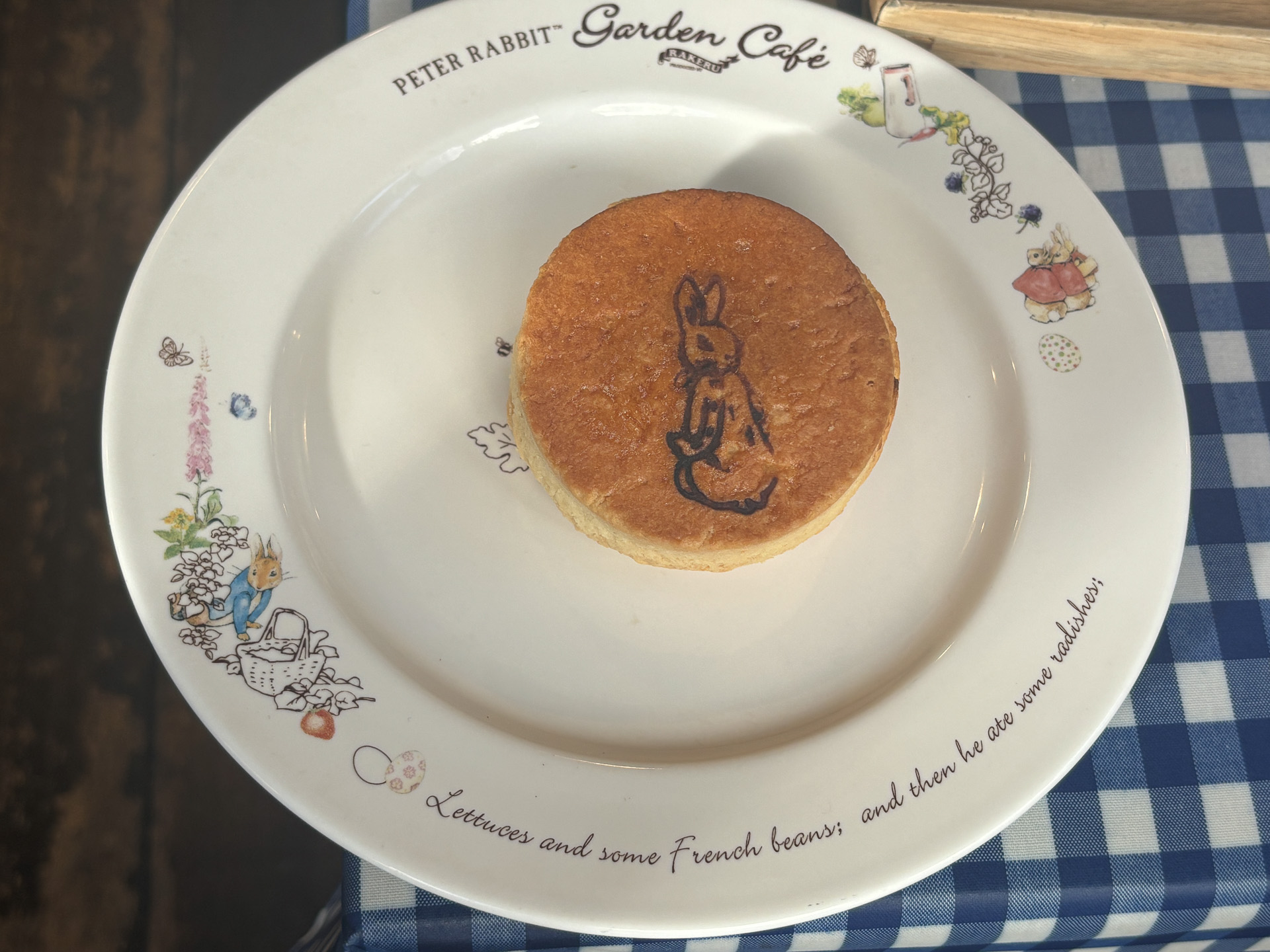 ピーターラビットカフェ特製スコーン