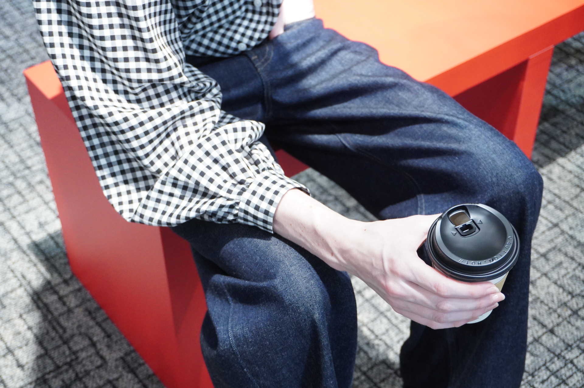 バッグやキャップなどの小物もラインアップ。統一感のあるコーデを楽しめる