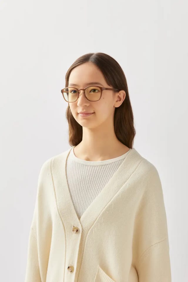 JINS、就寝前にかける眼鏡「SCREEN FOR SLEEP」。こめかみで支える