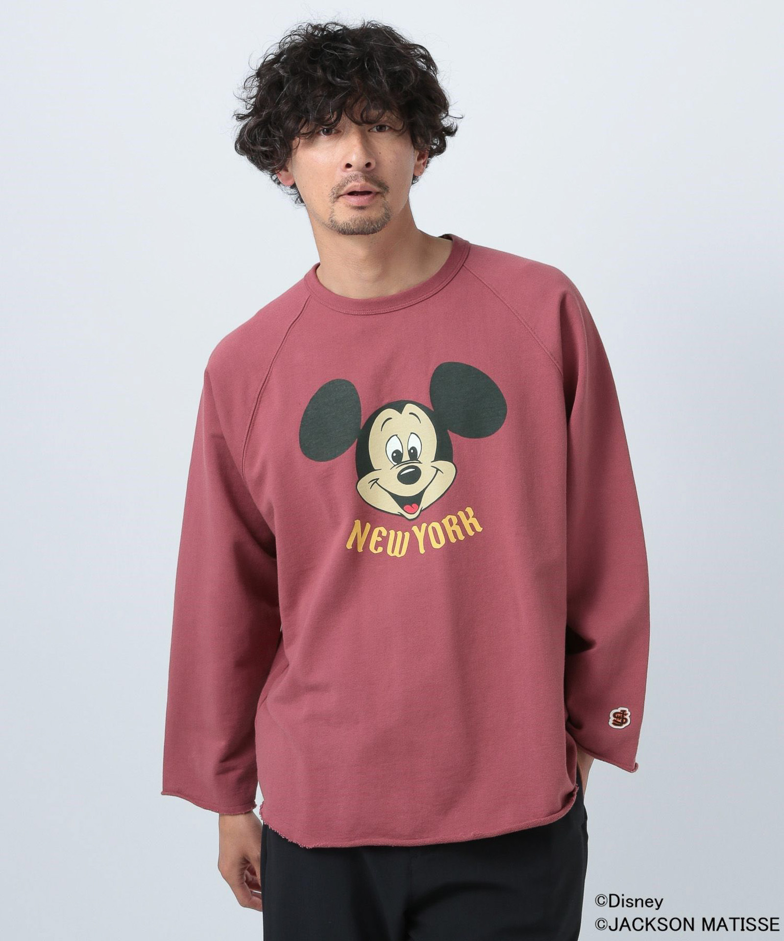 「ロングスリーブTシャツ」（各6600円）