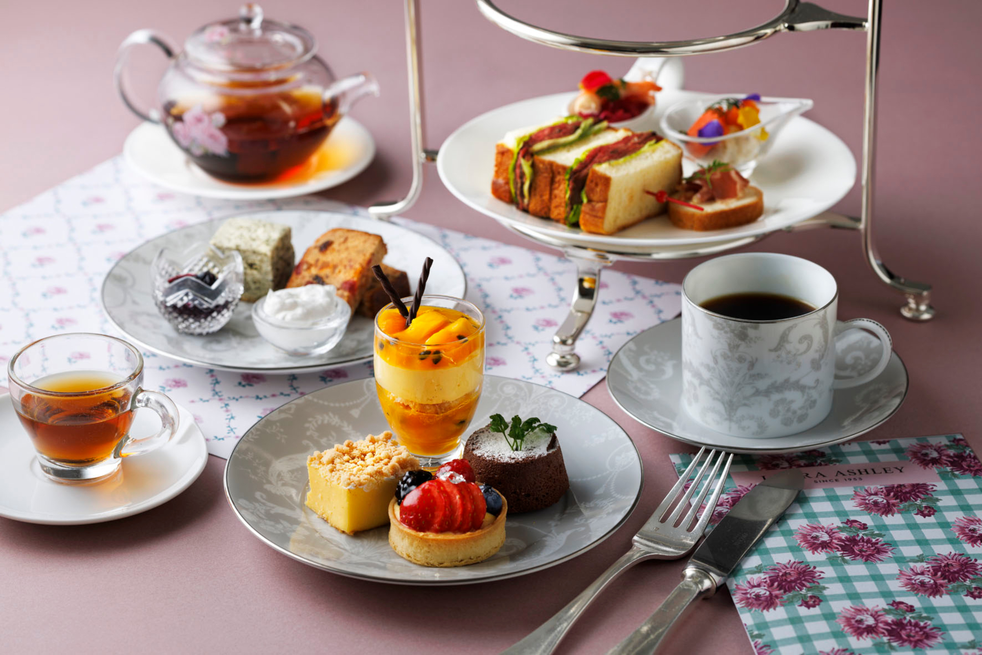 東京ステーションホテル×ローラ アシュレイのアフタヌーンティーが再登場