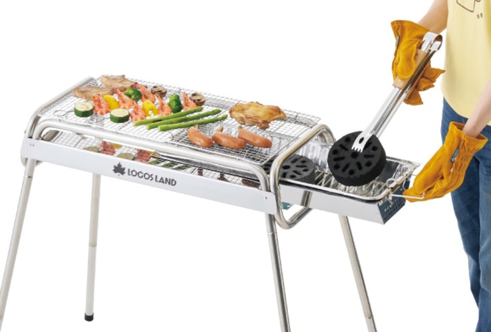 特価品 LOGOS/ロゴス LOGOS LAND キャスターグリル 防水カバー付 キャンプ アウトドア バーベキュー BBQ 調理用具 軽量 コンパクト 収納ケース付 ロゴス、高さ80cmで立食にも使える「LOGOS LAND グリル」。お掃除