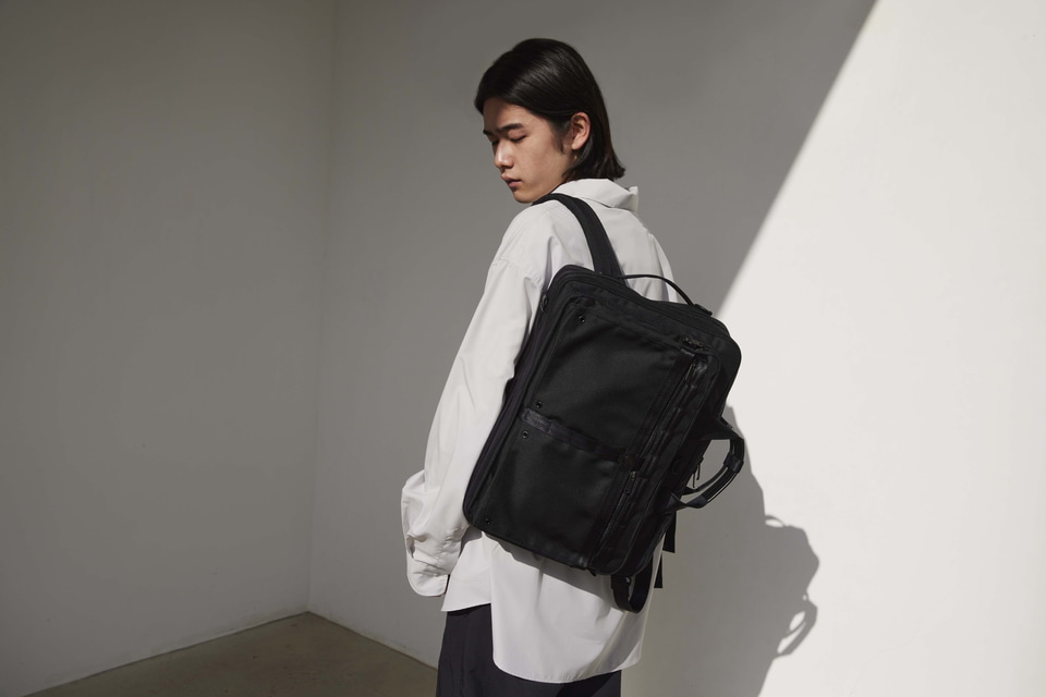 吉田カバン、POTRブランドの新作「SCOPE」。ショルダー/トート
