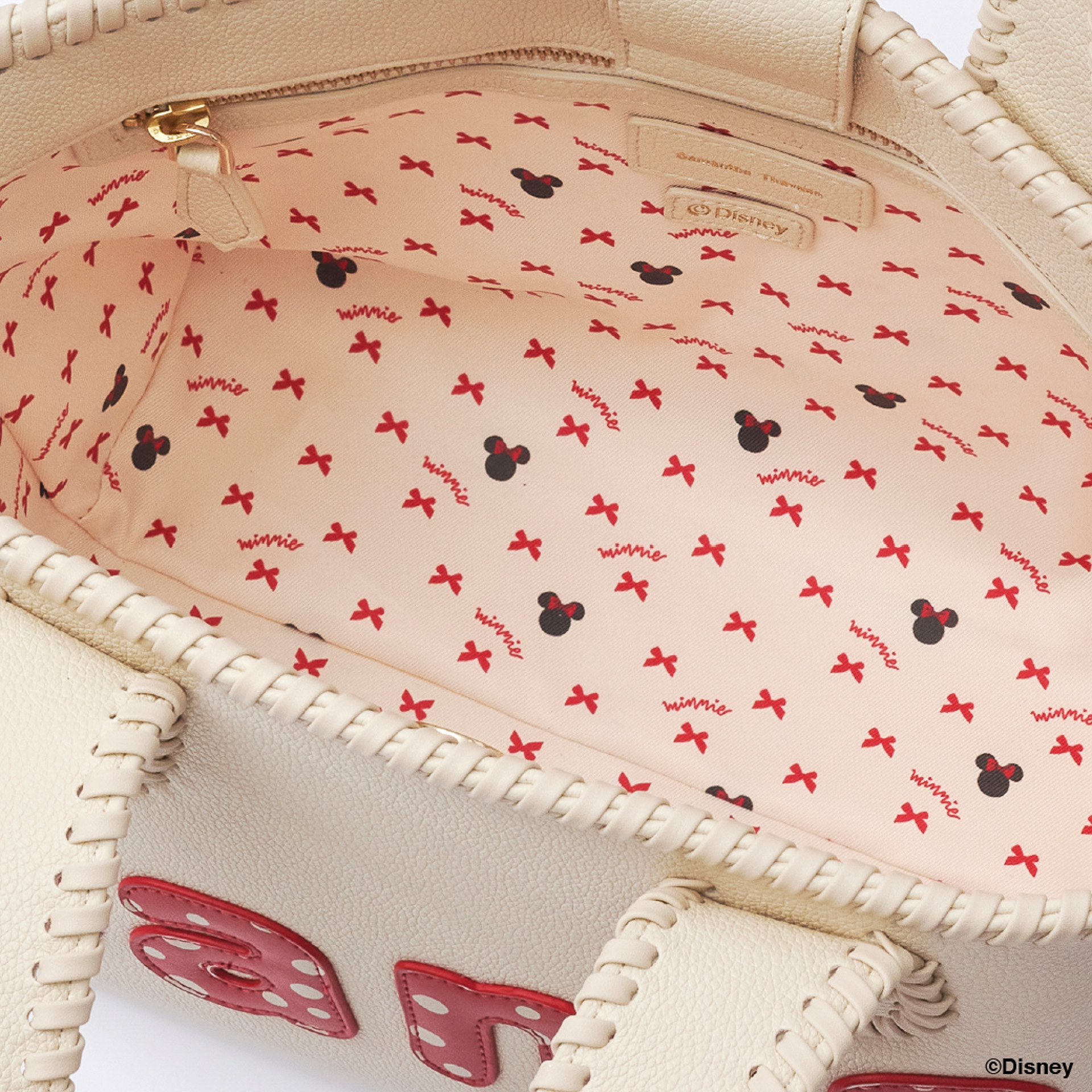 かがりデザインは手作業のたまもの