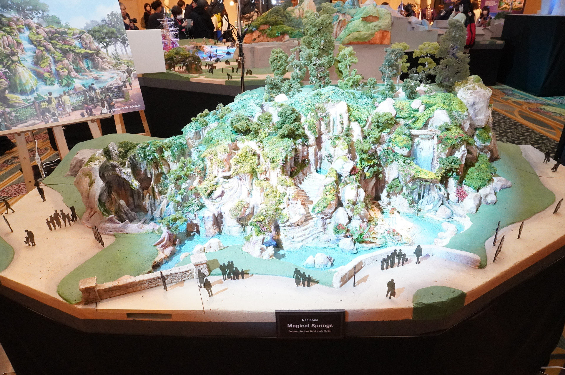 魔法の泉「東京ディズニーシー・ファンタジースプリングスホテル」前には、ラプンツェル、シンデレラ、眠れる森の美女が隠れている