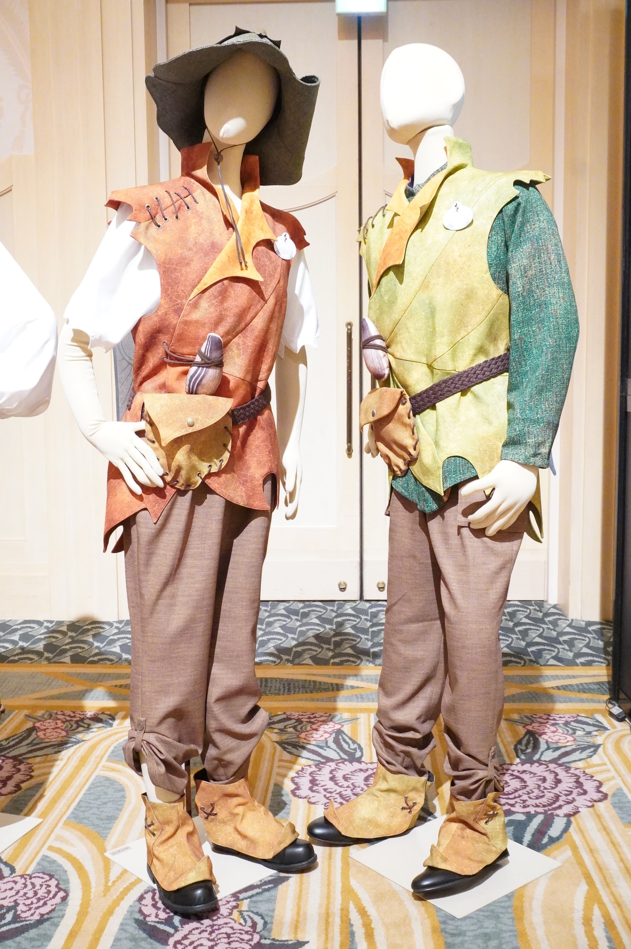 「フェアリー・ティンカーベルのビジーバギー」のキャストは、ティンカーベルと同じく機械、道具、装置類について知識が豊富なものづくりの妖精