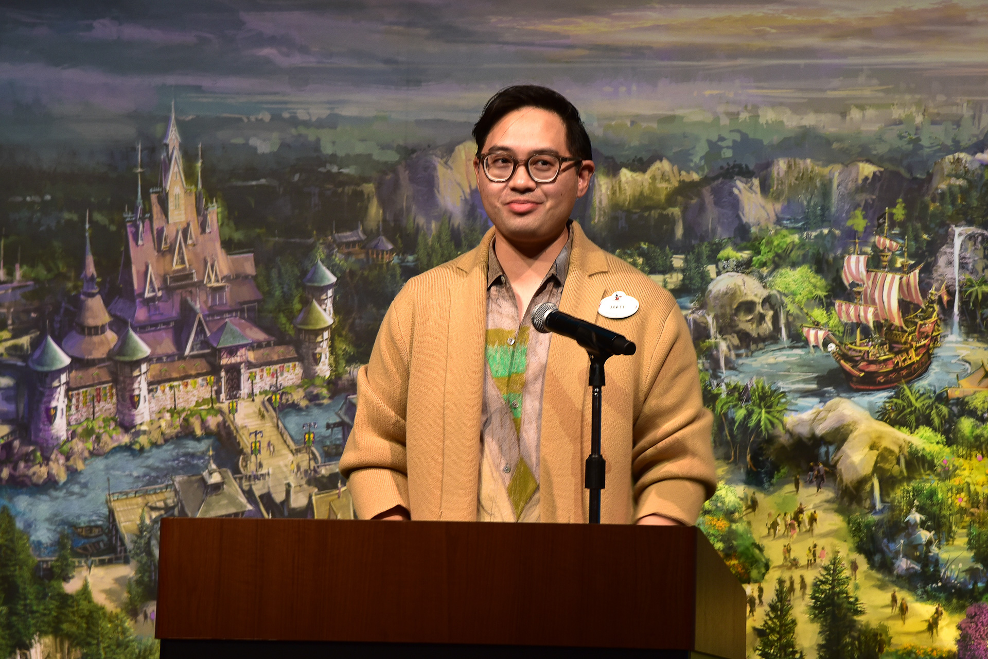 ウォルト・ディズニー・イマジニアリング シニア・クリエイティブ・ディレクター マシュー・アビバ氏