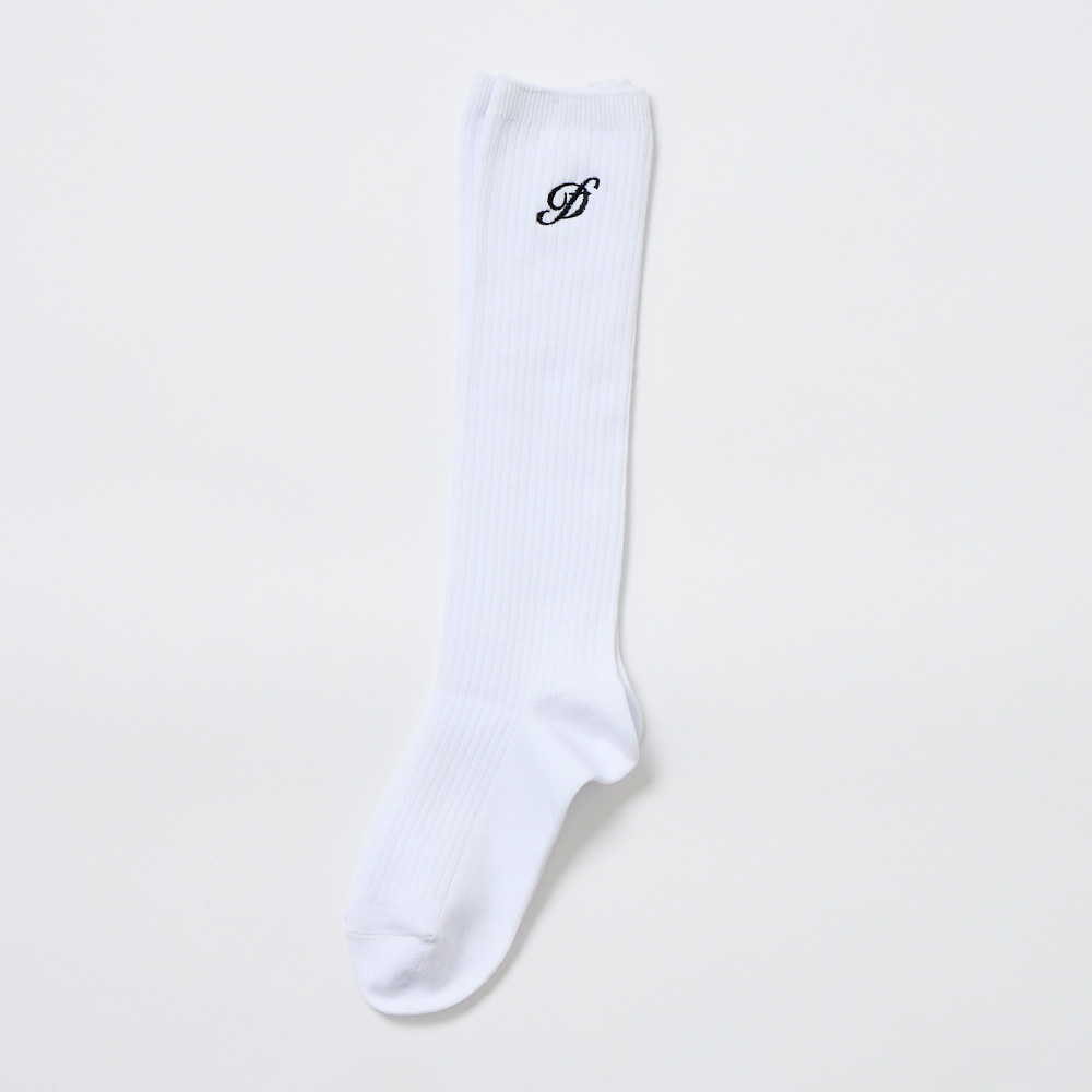 刺繍入りハイソックス（1078円）