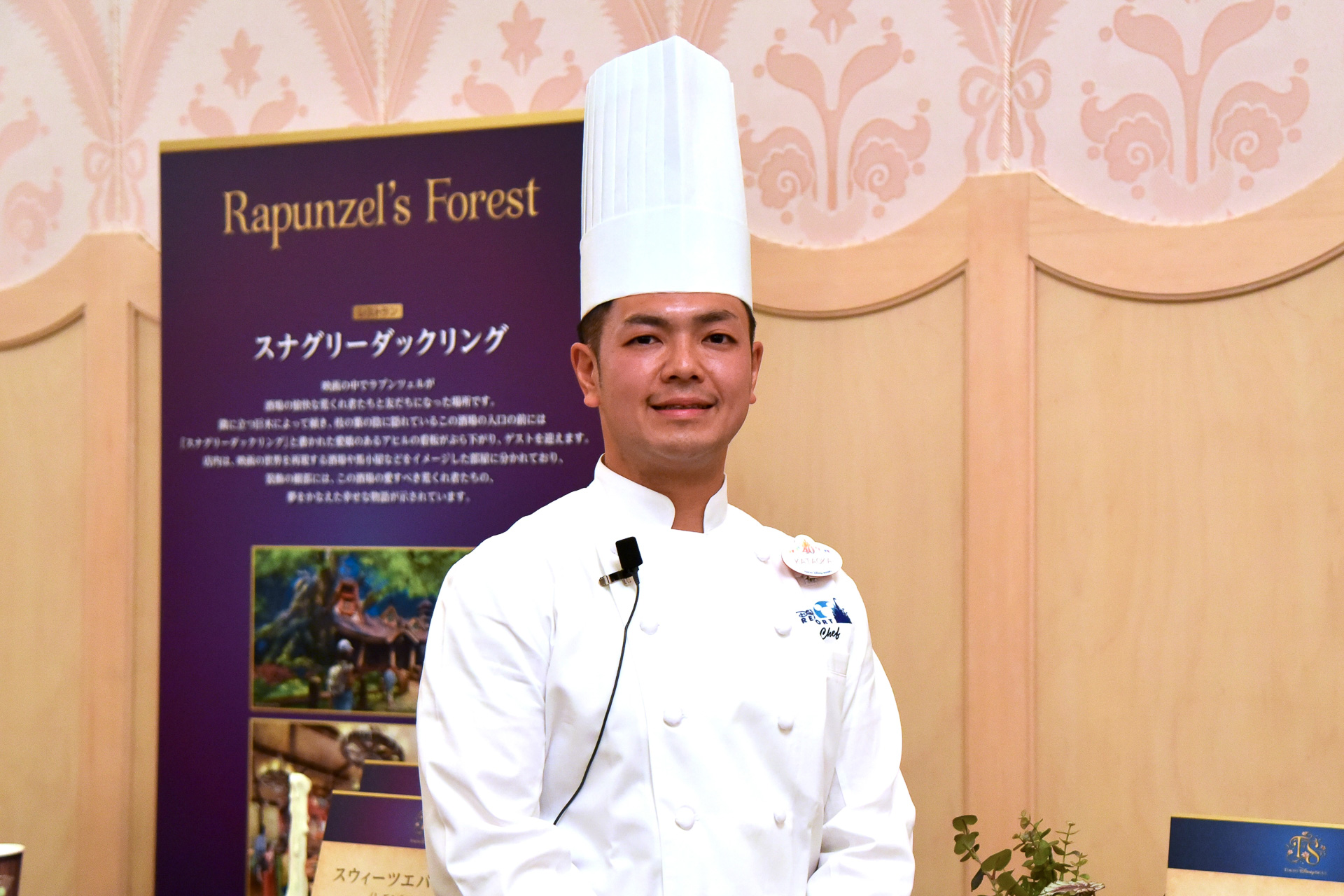 メニュー開発のこだわりを教えてくれたシェフの片岡龍之介さん