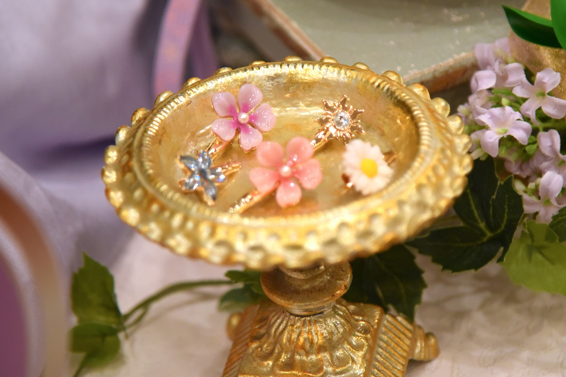 「ヘアクリップセット」（2000円）