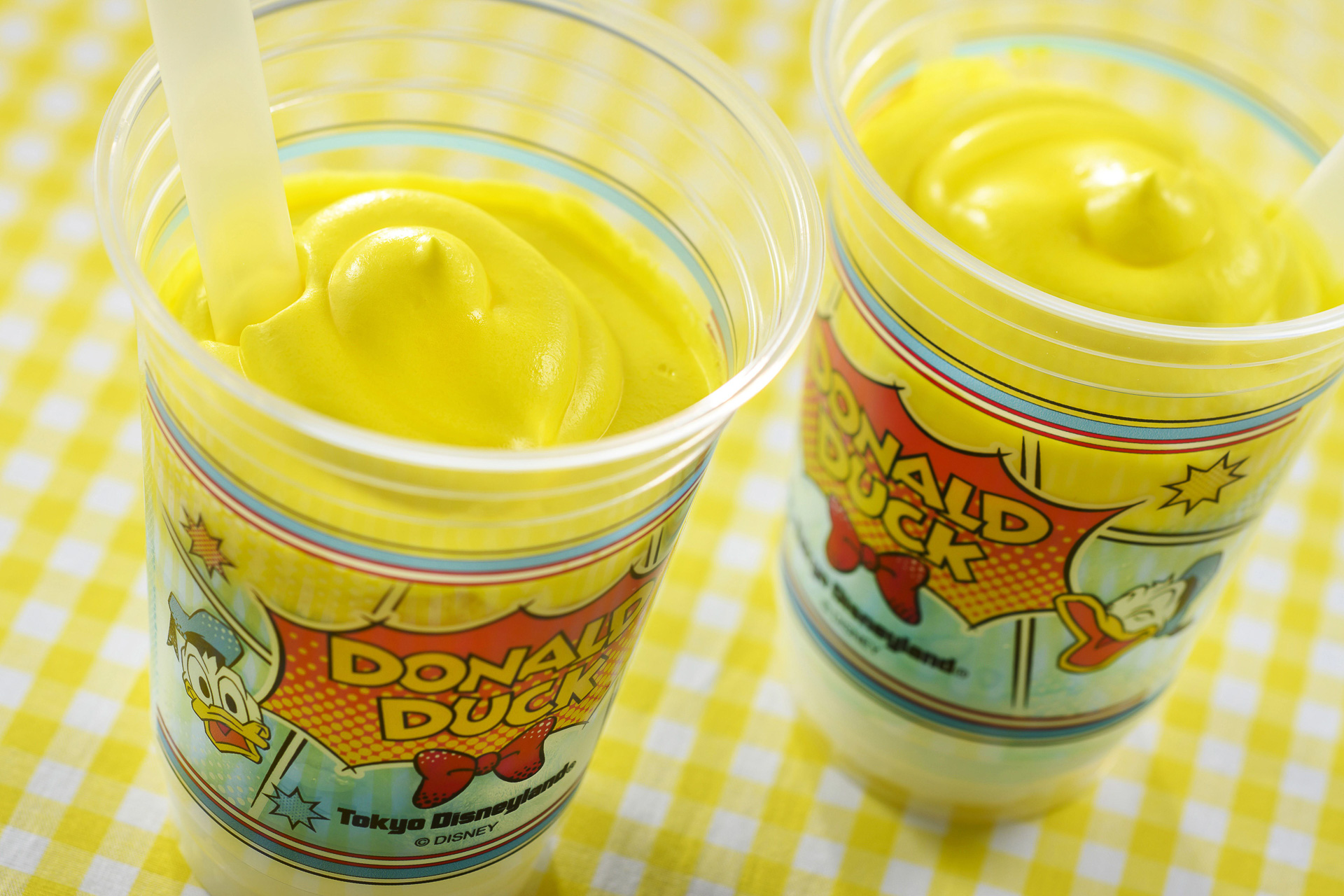 「ドナルドダックのハーモニーフロスティ（ラムネ＆ヨーグルト）」（700円）