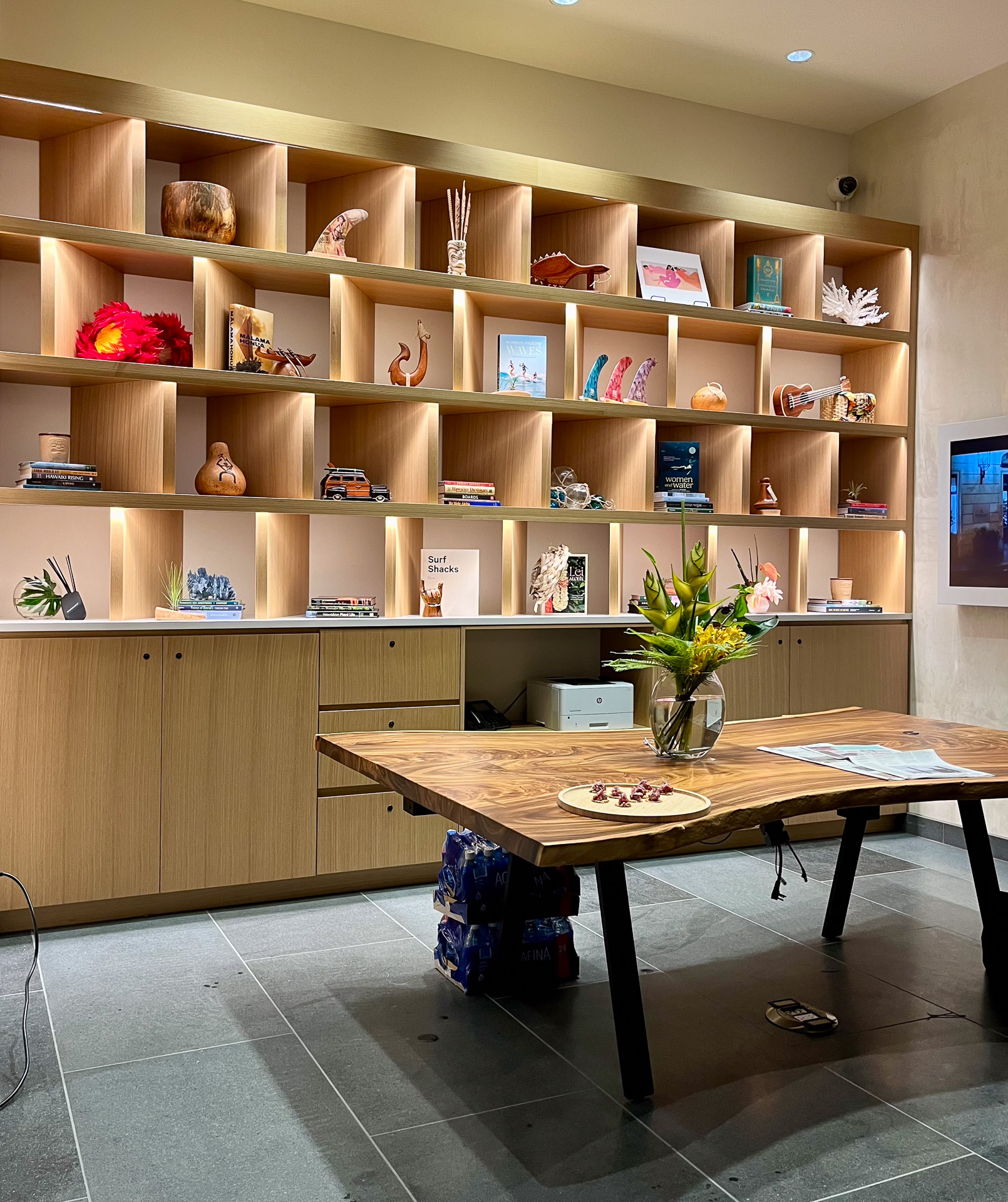 エントランス横にはオフィススペースがあった