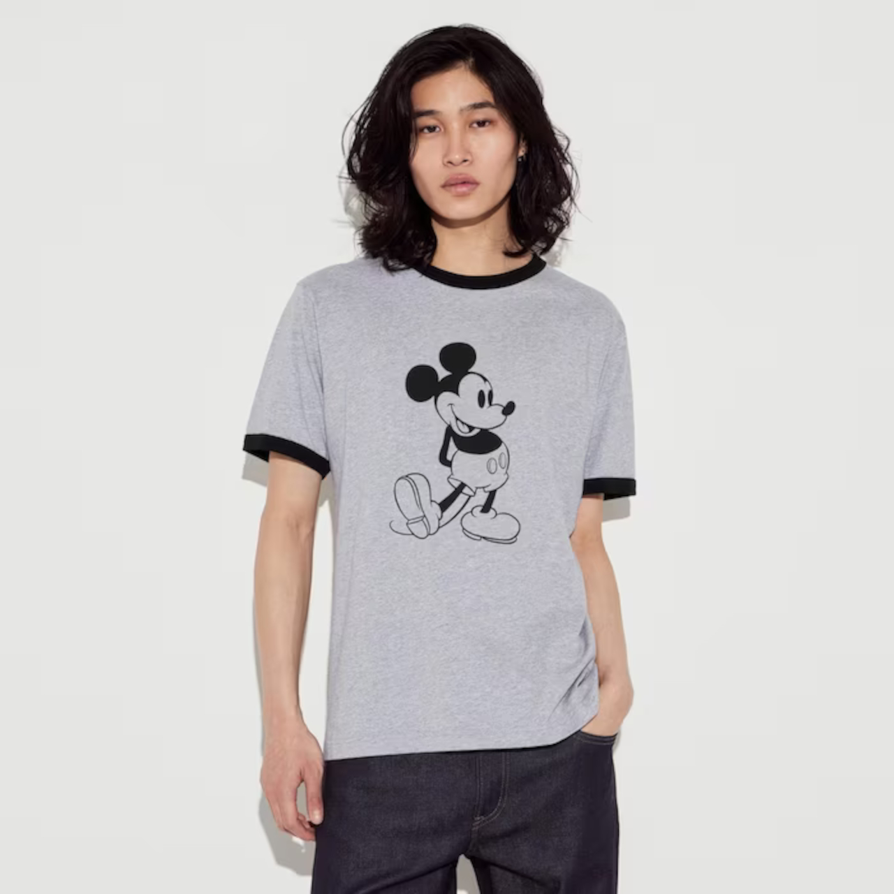 3月18日発売「ミッキー スタンズ UT」4デザイン（全6カラー）