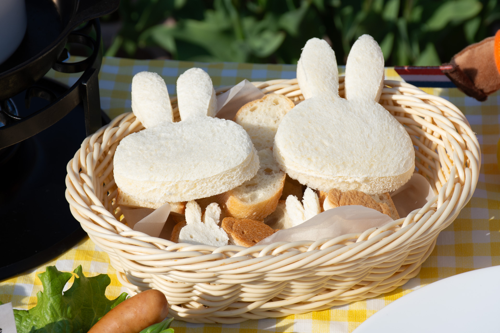 パンもミッフィー形で手が込んでいる