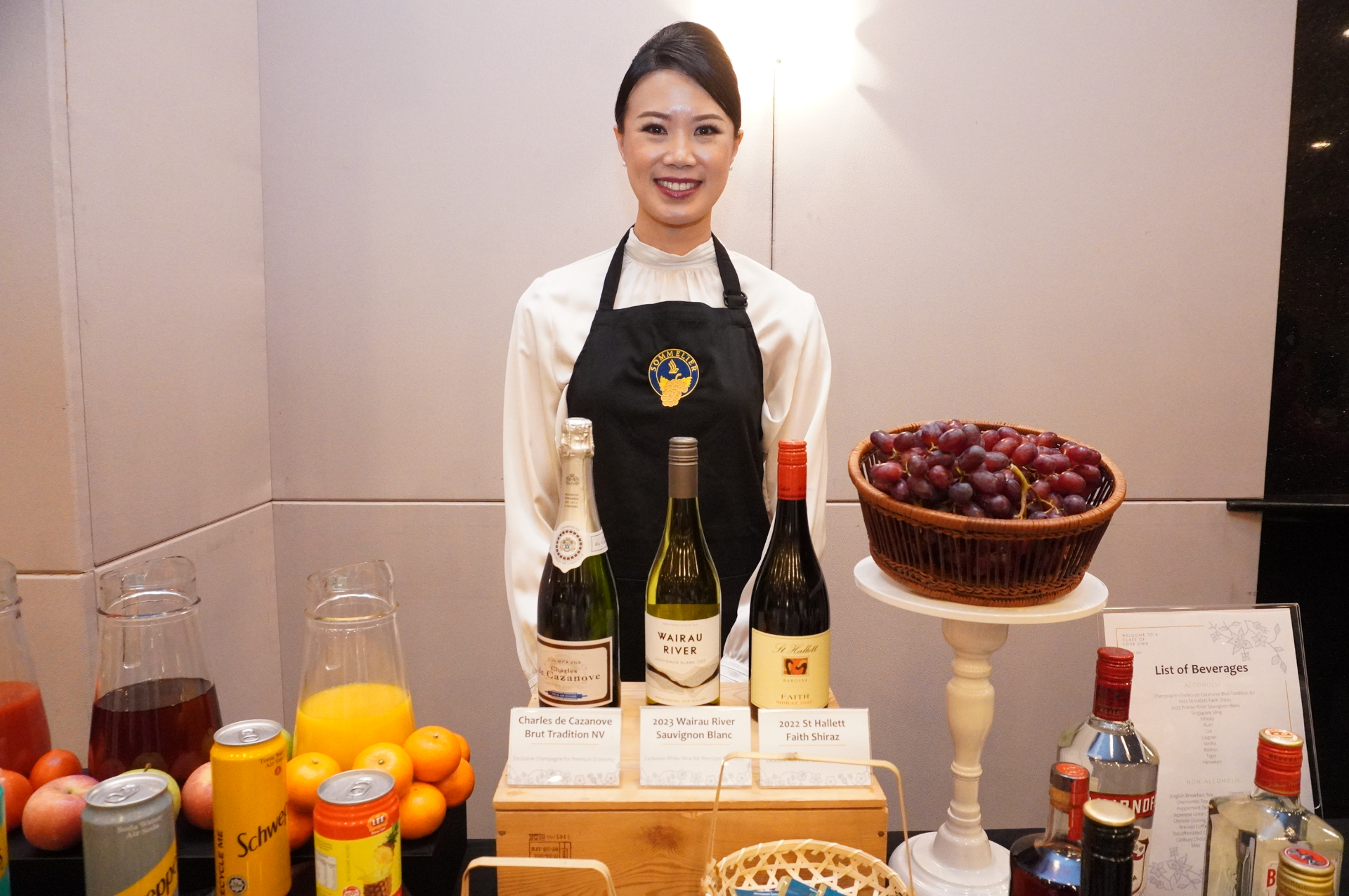 シンガポール航空には、独自の資格を取得した「エアソムリエ」がいる