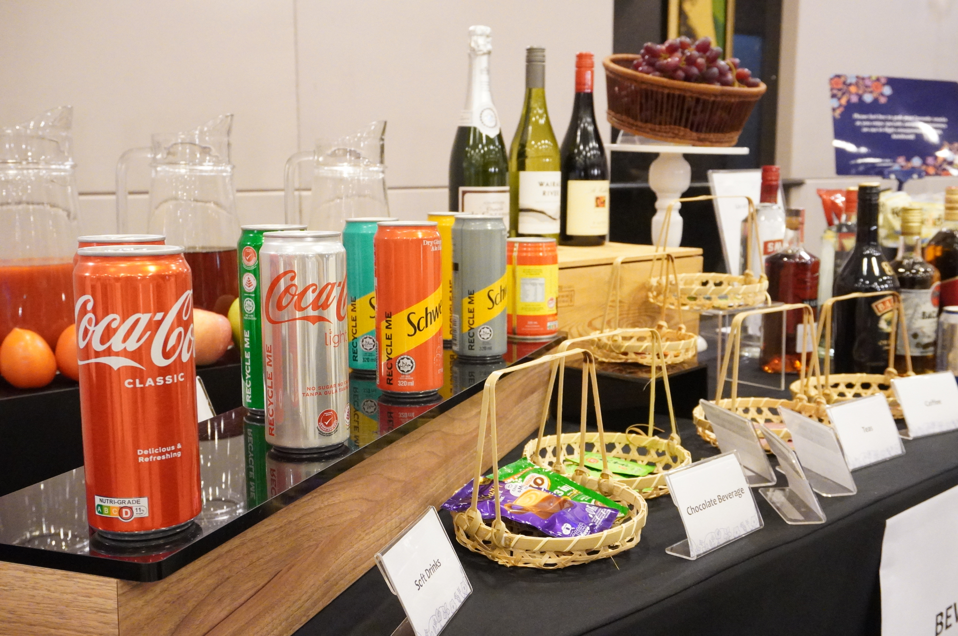 ソフトドリンクや紅茶ティーパックなど