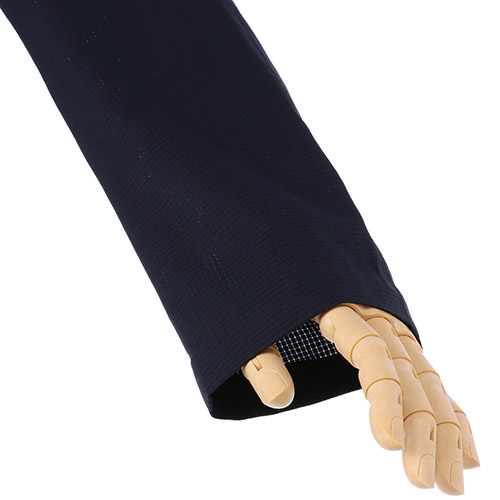 エアリーベント素材で通気性を向上