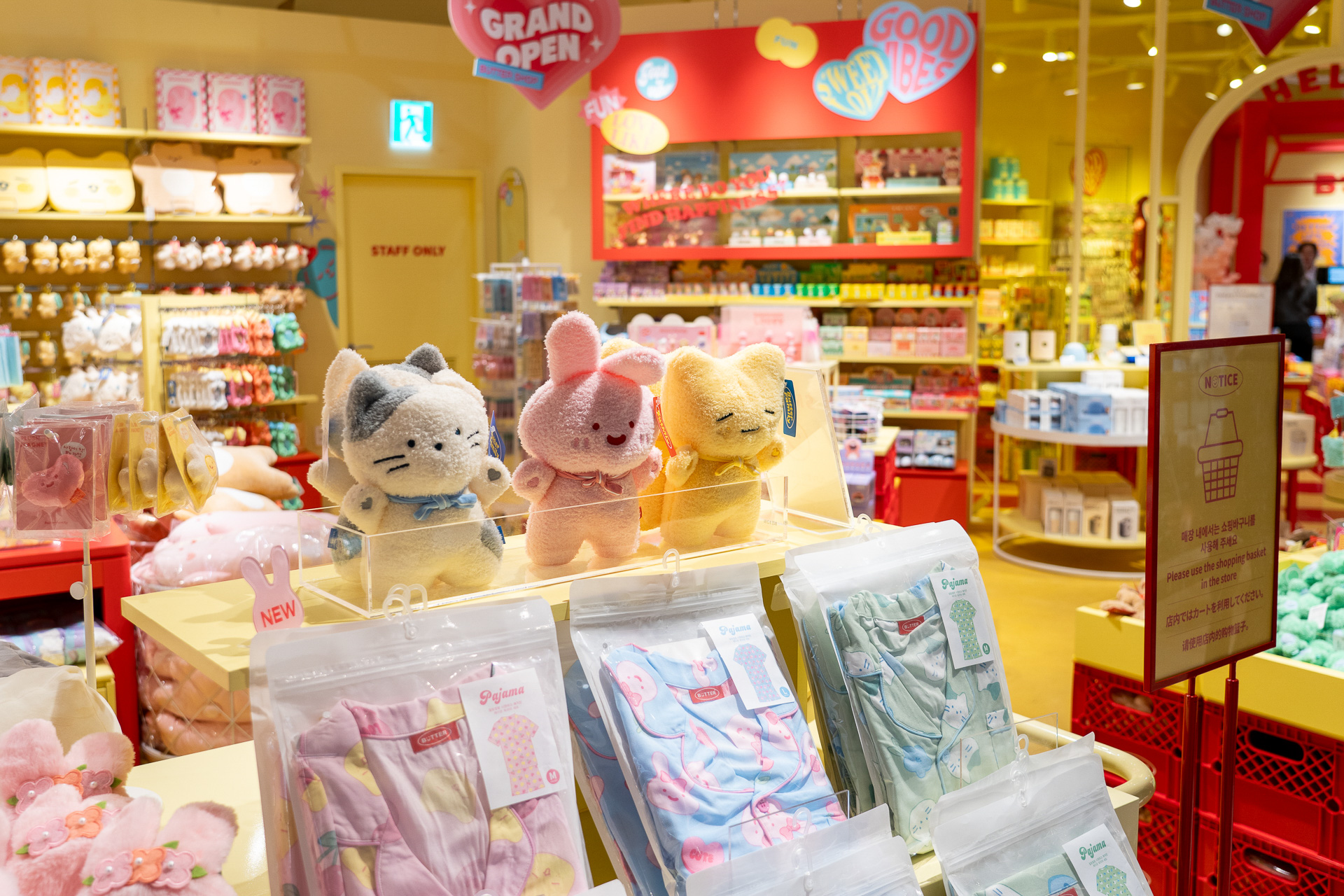 韓国国内外ブランドがいろいろ