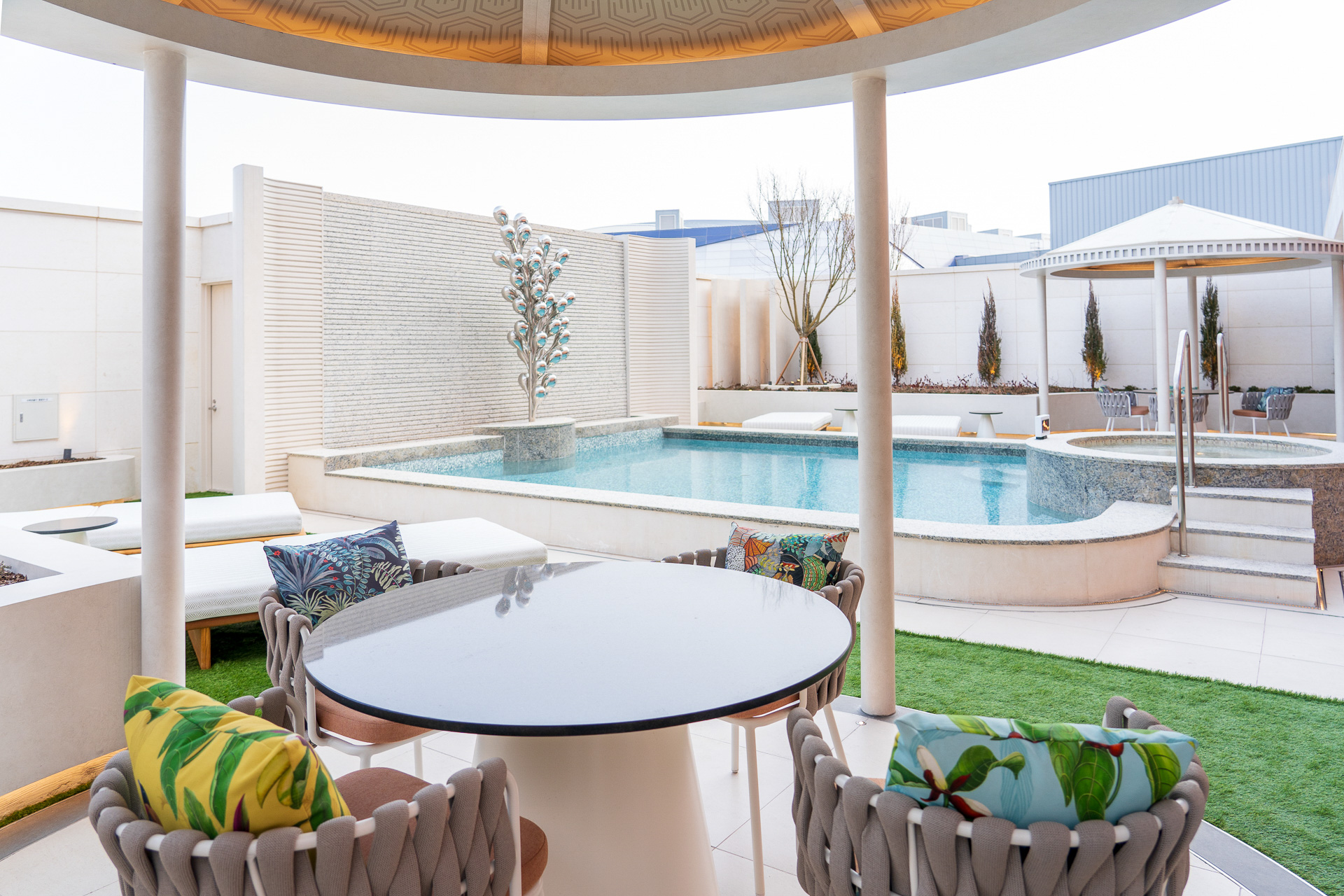 ジャグジーやプール