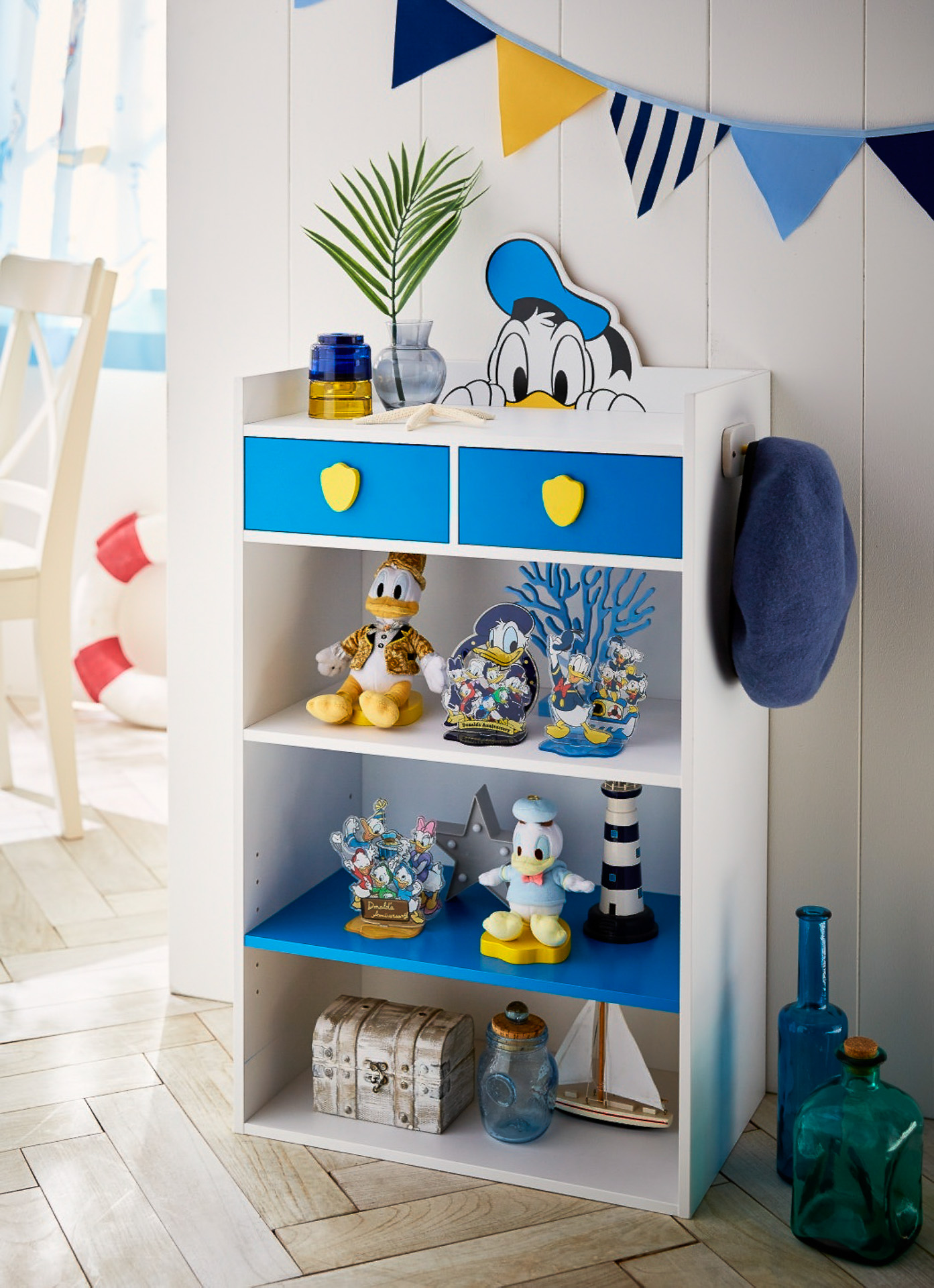 「引出し付きコレクションラック『ドナルドダック』」（2万9900円）