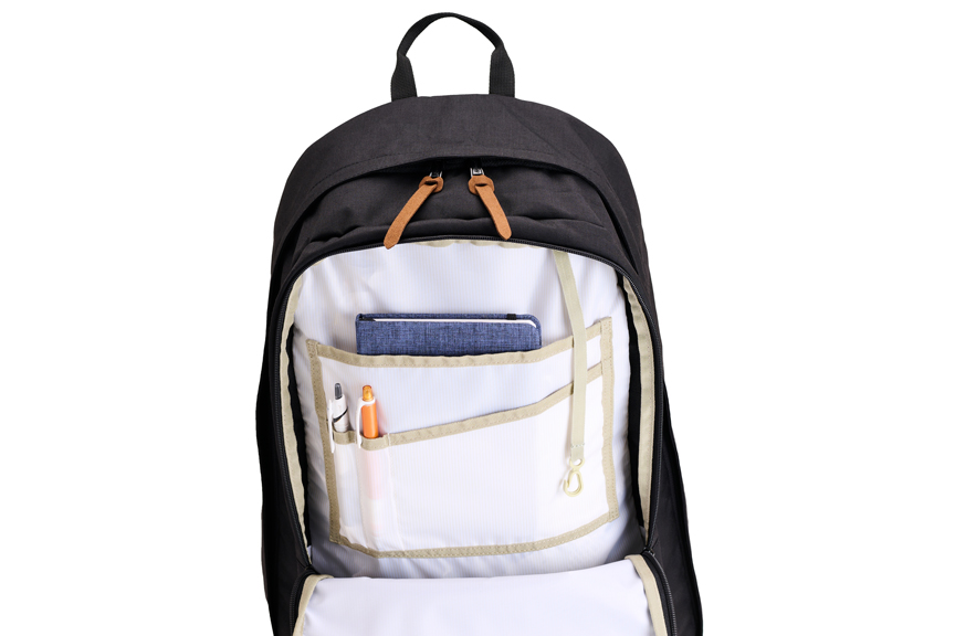 整理しやすいオーガナイザーポケット