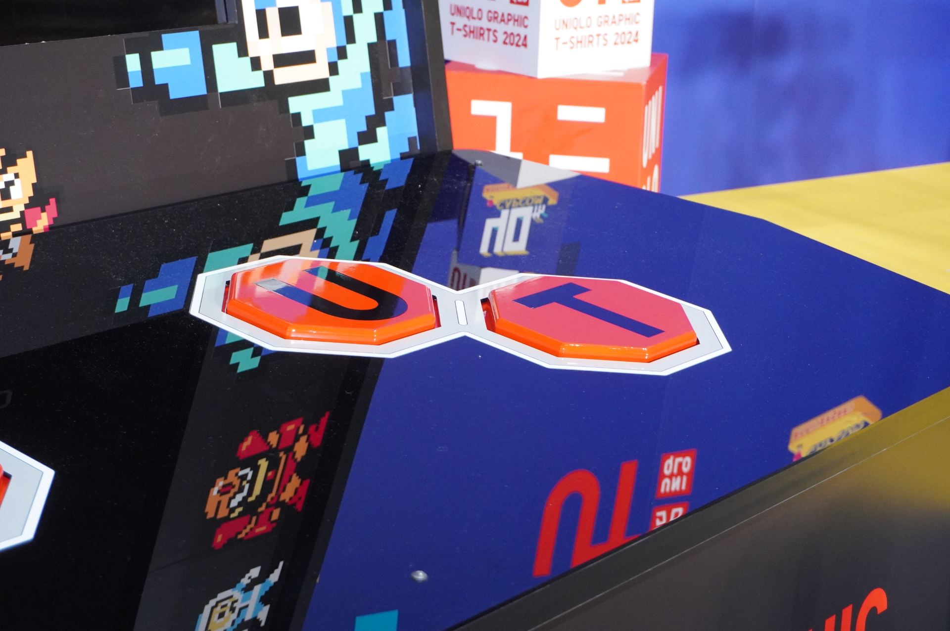 コントローラーのボタンもビッグサイズで本格的