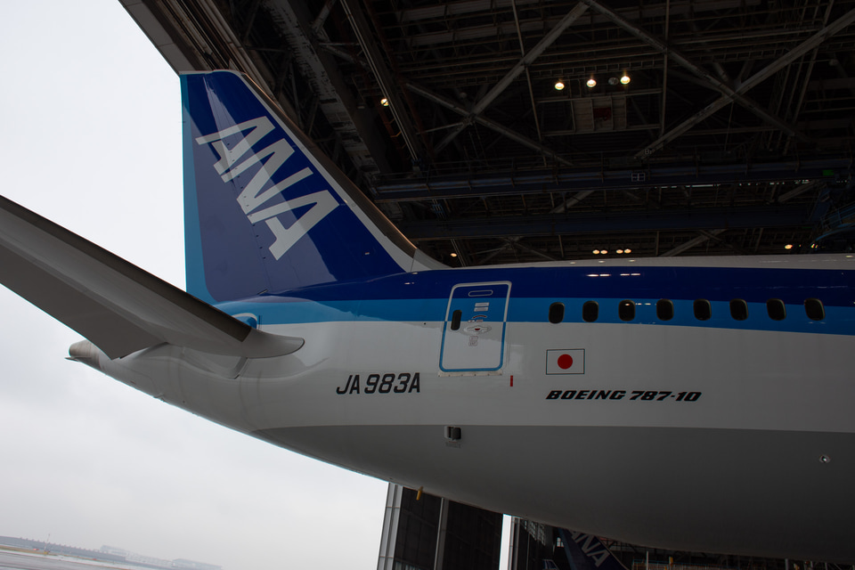 ANA、787-10国内線仕様を公開。プレミアムクラスは15.6インチ
