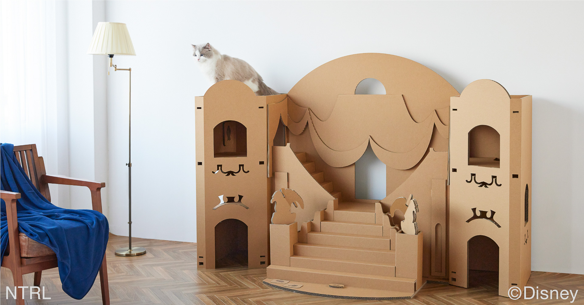 「Cat tower Disney series/Beauty and the Beast」（12万9800円）