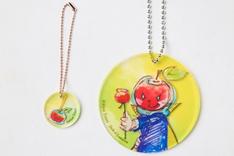 参加者にはバラの紅茶またはミニアクリルをプレゼント