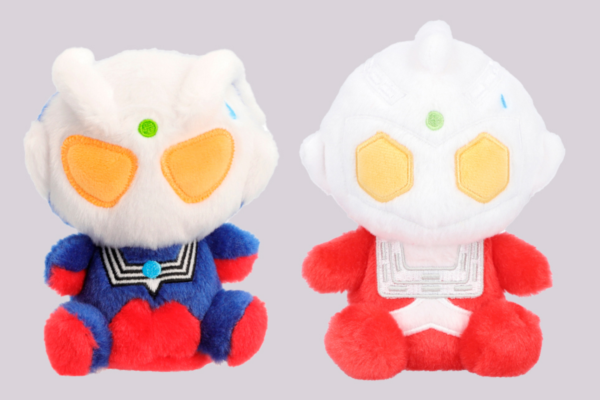 ウルトラマンゼロとセブンのふわふわお座りぬいぐるみ &copy; 円谷プロ