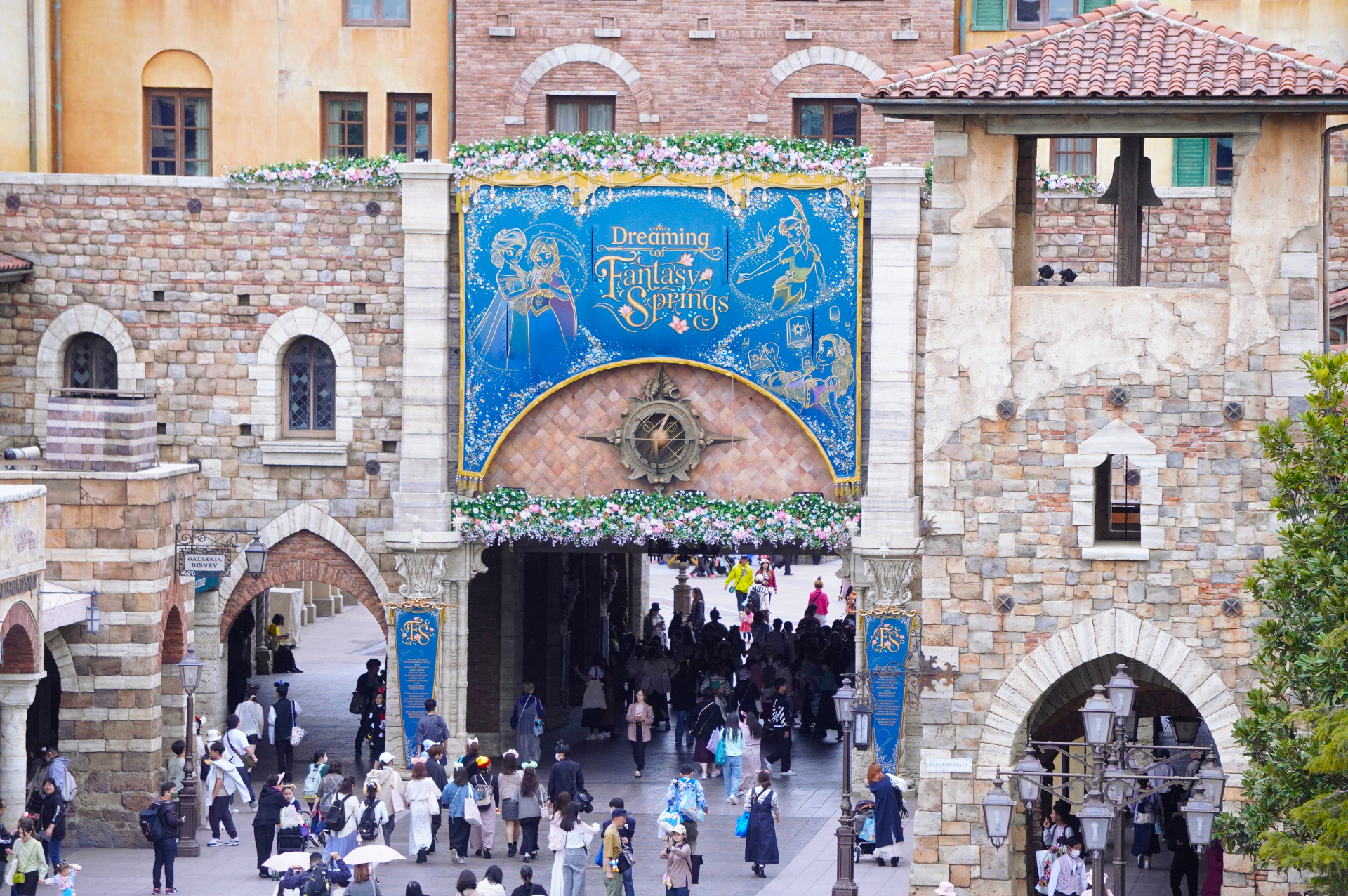 新テーマポート開業に先立ち「ドリーミング・オブ・ファンタジースプリングス」がいよいよ4月9日スタート