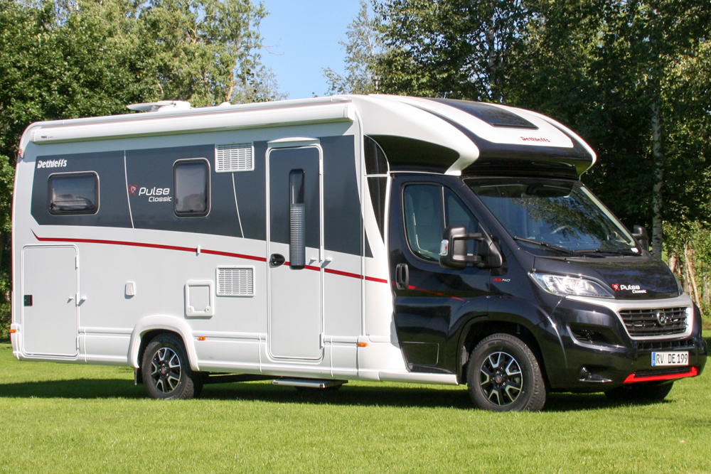 外国製高級キャンピングカー「Dethleffs PULSE T7051DB」（大人最大4名）