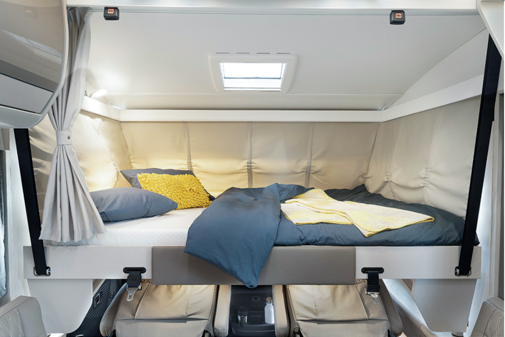 Dethleffs PULSE T7051DBの車内