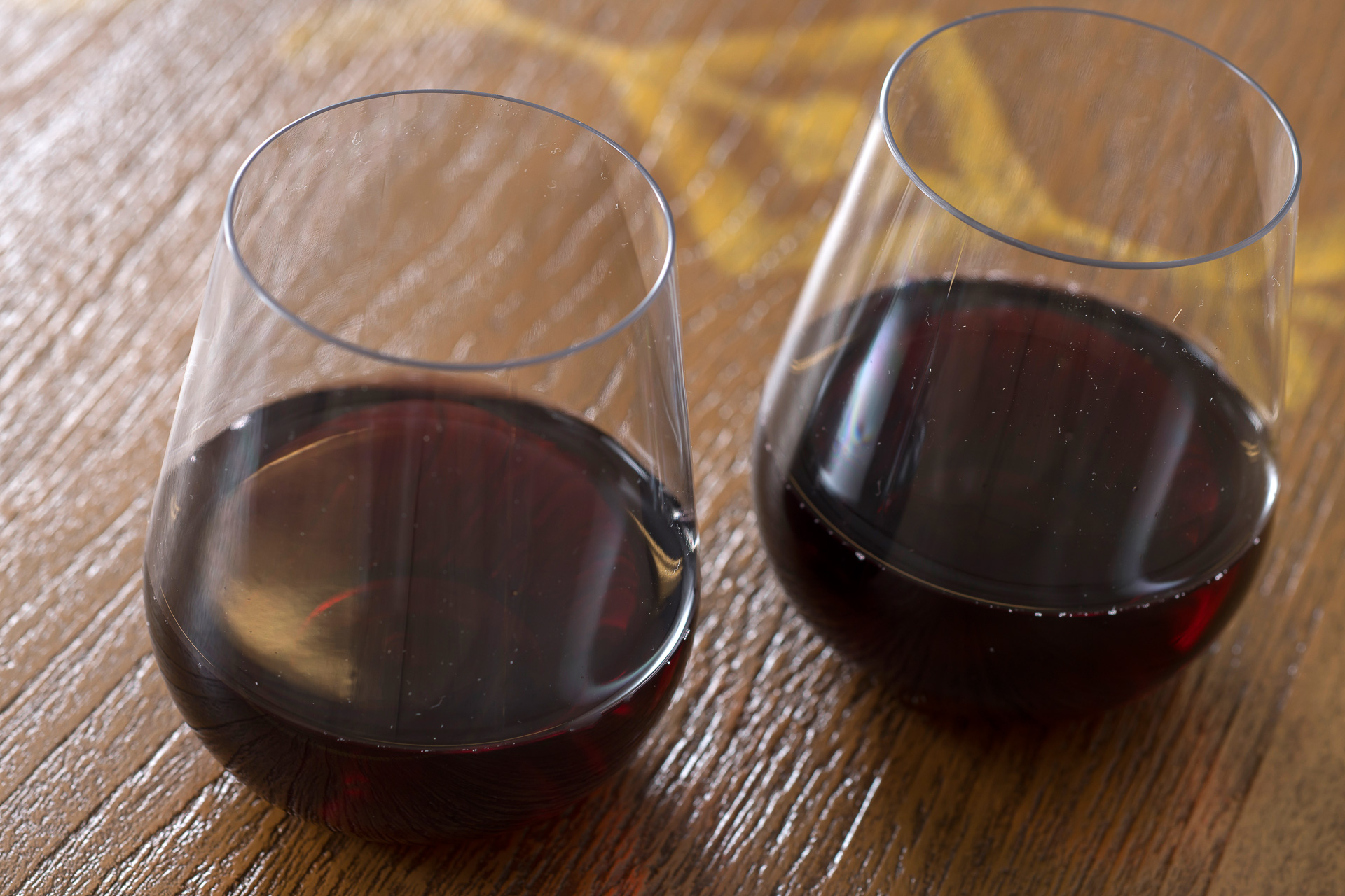 「フルーツワイン（赤）」（700円）