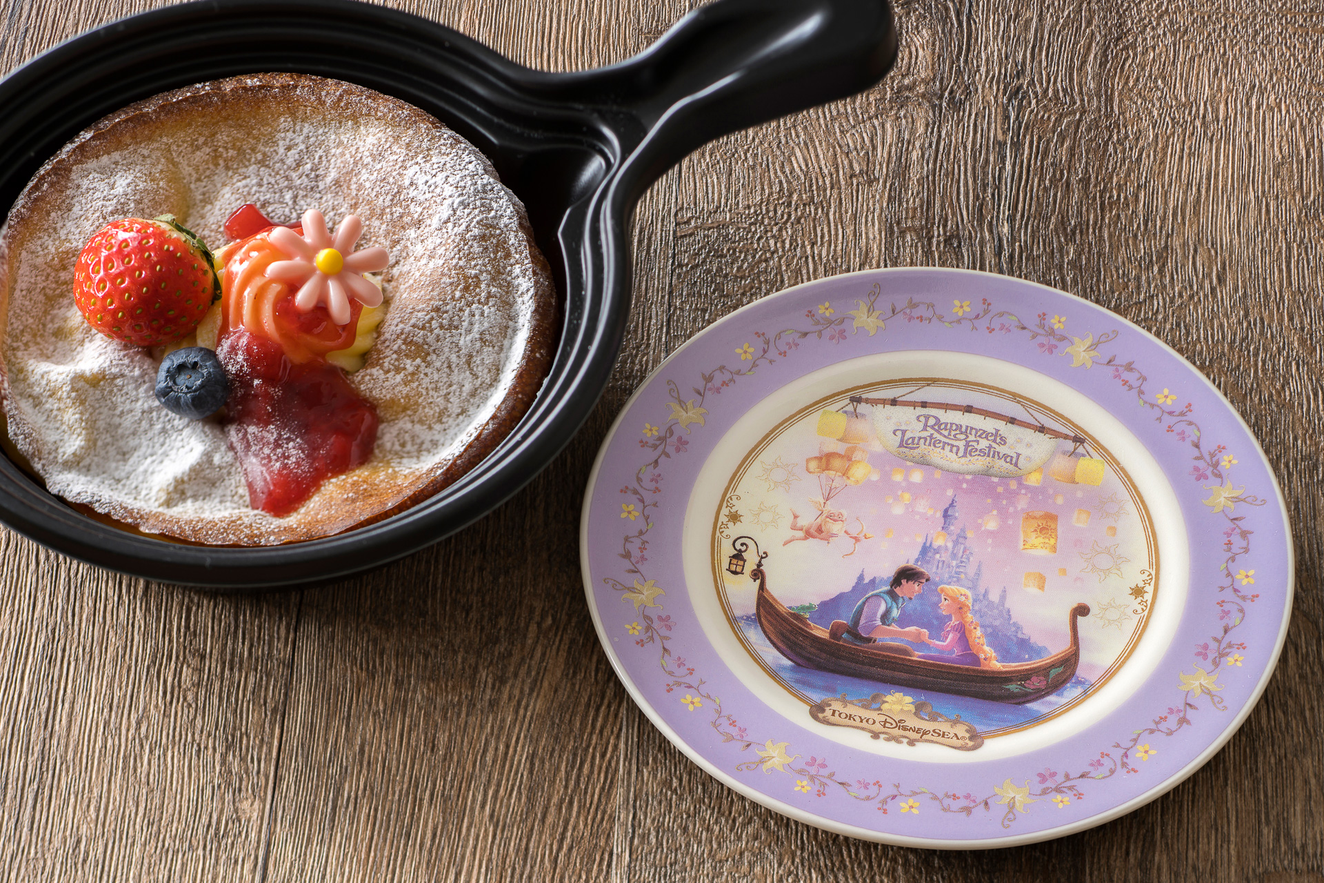 「スーベニアプレート」（対象メニューに＋650円）