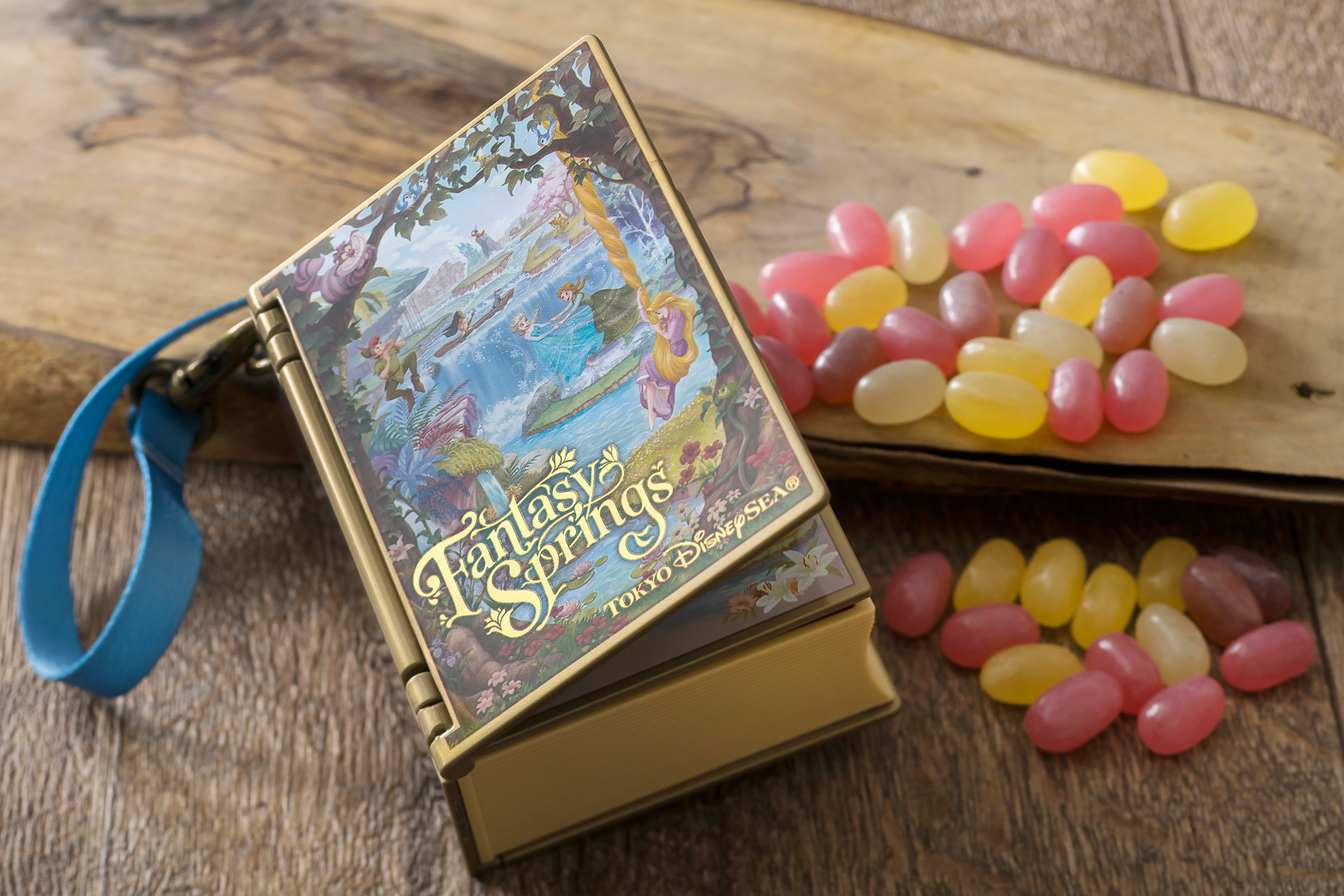 「グミキャンディー、ミニスナックケース付き」（1200円）