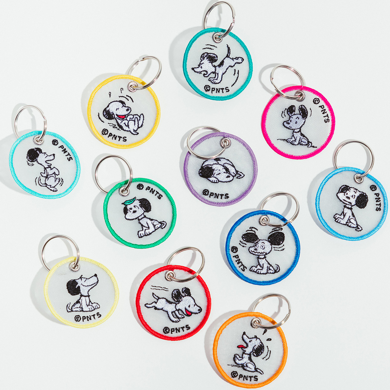 「刺繍シアーキーリング」（880円）は11種＋シークレット1種の全12種