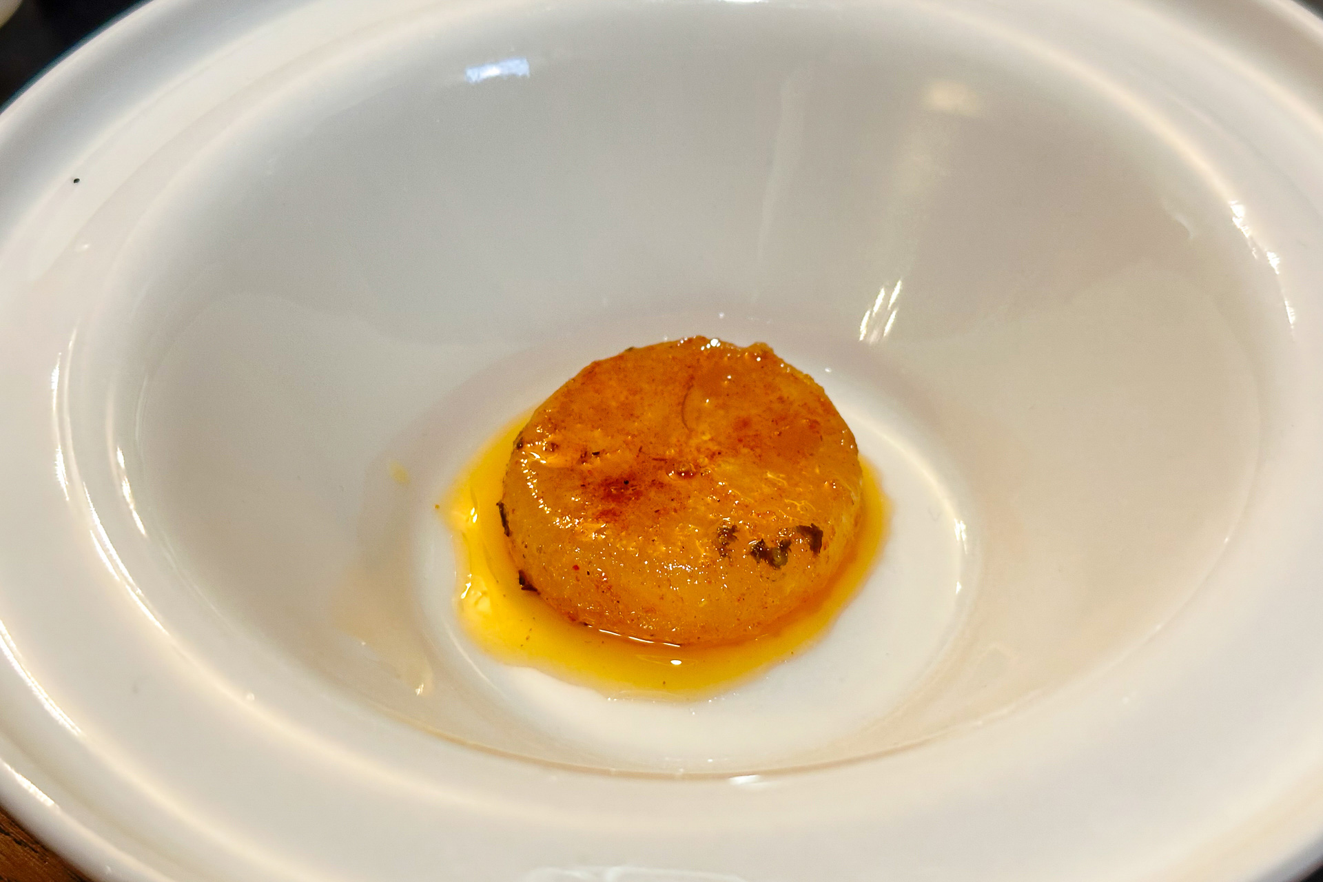 朝食にオロモウツのご当地熟成チーズ「トヴァルーシュキ」があったのでトライ。独特の香りと風味がクセになりましたが、どちらかというとお酒と一緒にやりたい一品