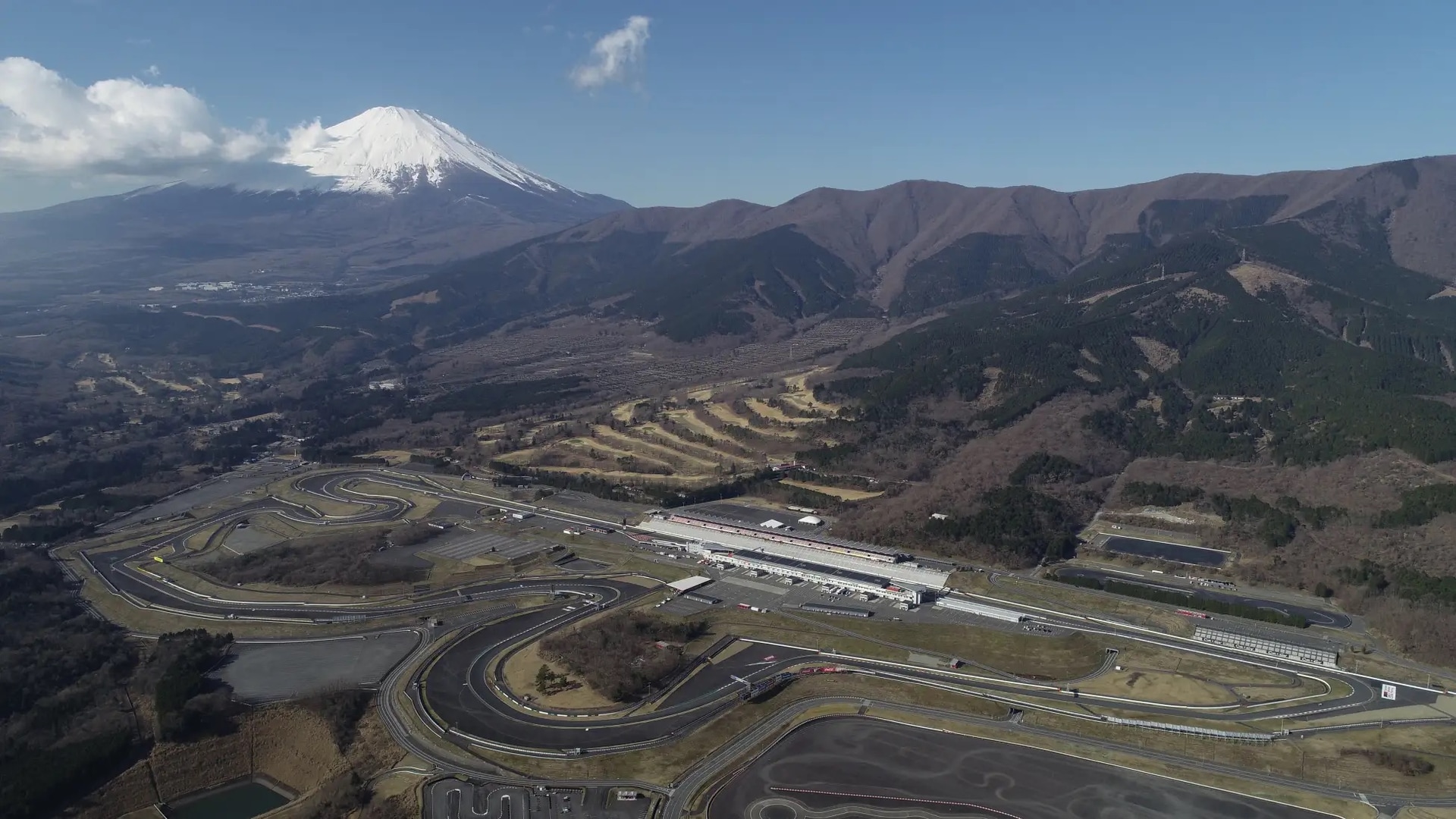 スーパー耐久シリーズ2024「第2戦 富士SUPER TEC 24時間レース」Finalを上空から観戦できる
