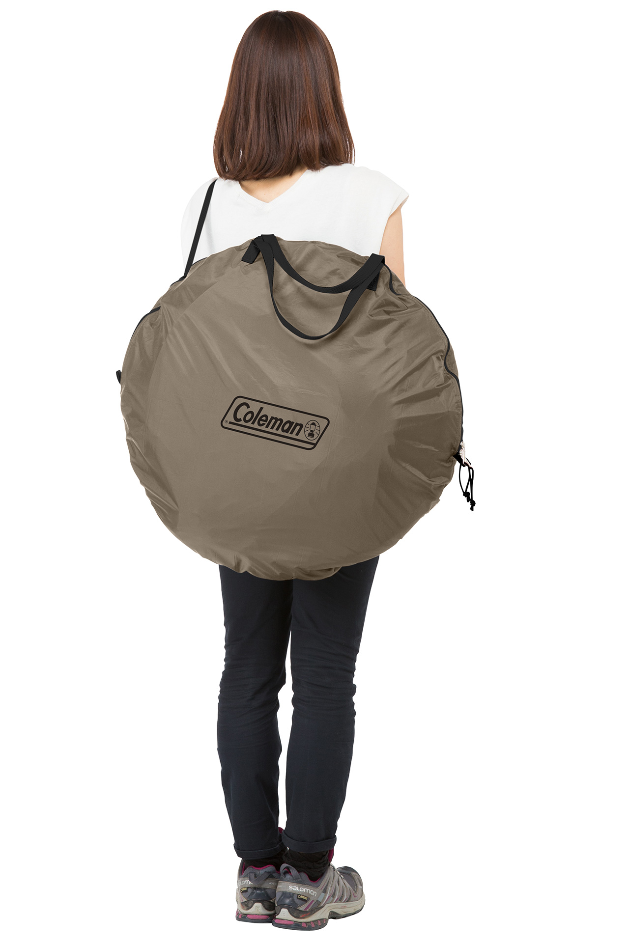 収納ケースはショルダーベルト付き