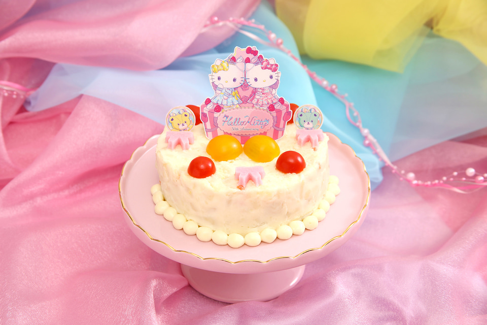 ハローキティ 50周年記念 ケーキデザイン サーティワンからハローキティ50周年をお祝いしたクリスマスアイス