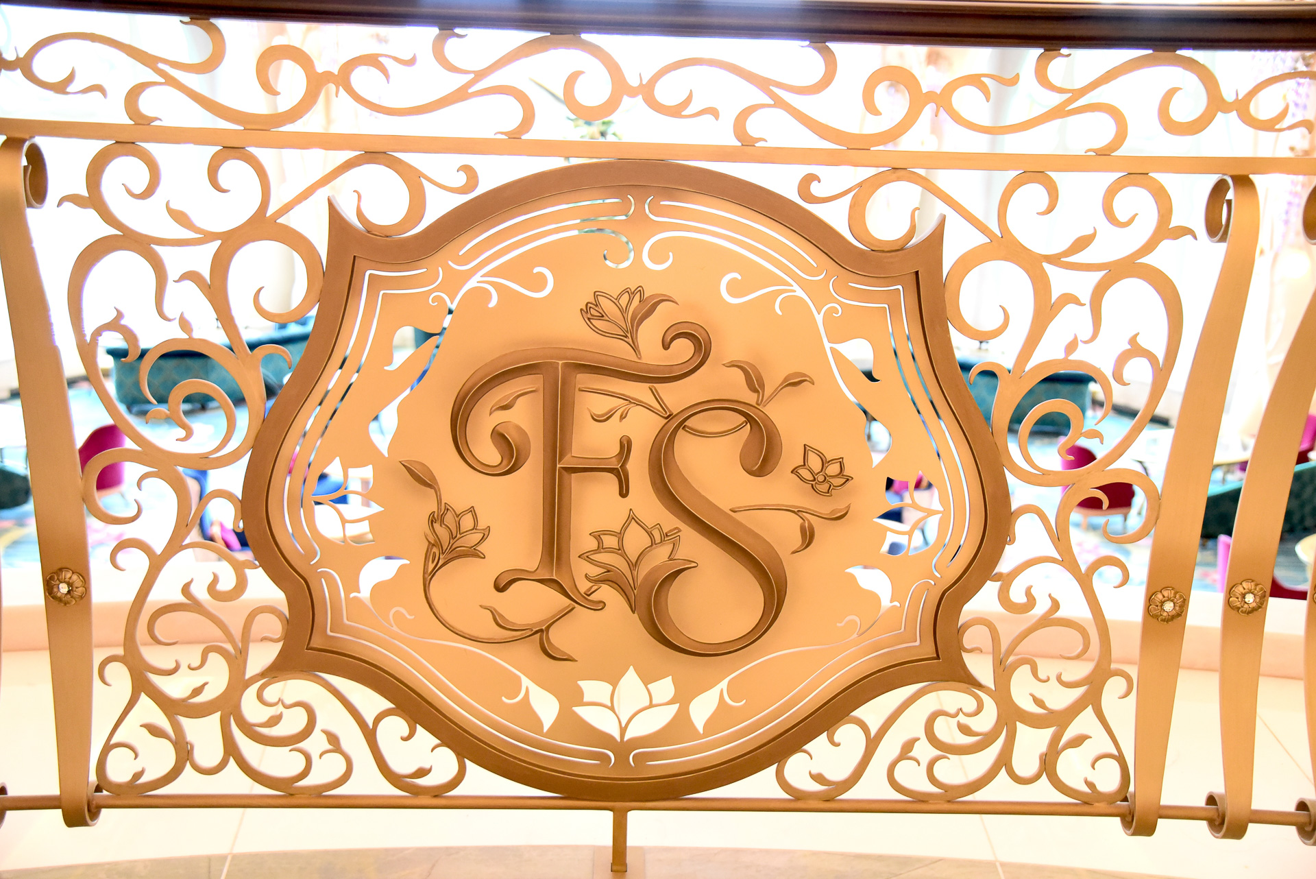 ロゴをあしらっている