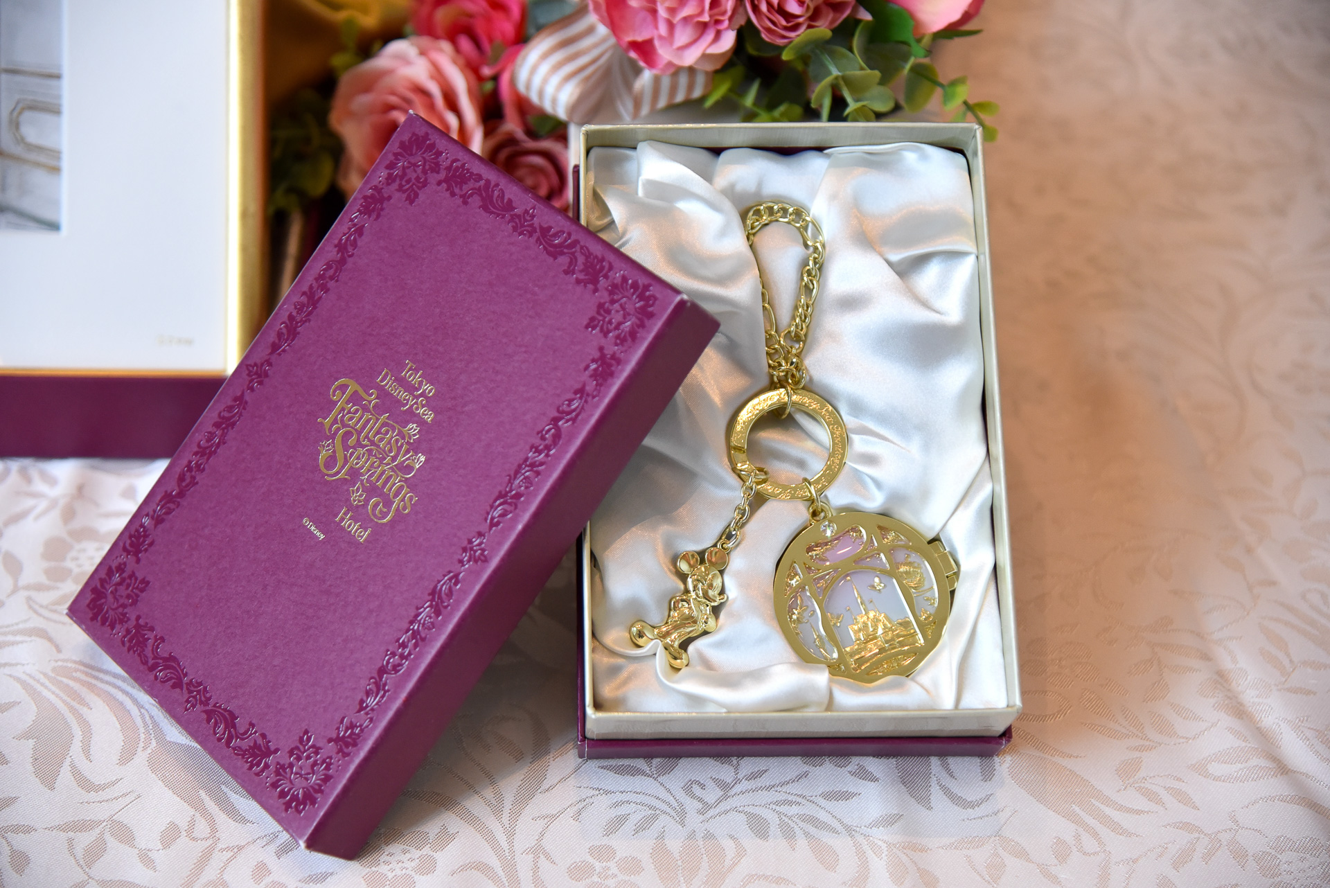 「スペシャルキーホルダー」（9000円）