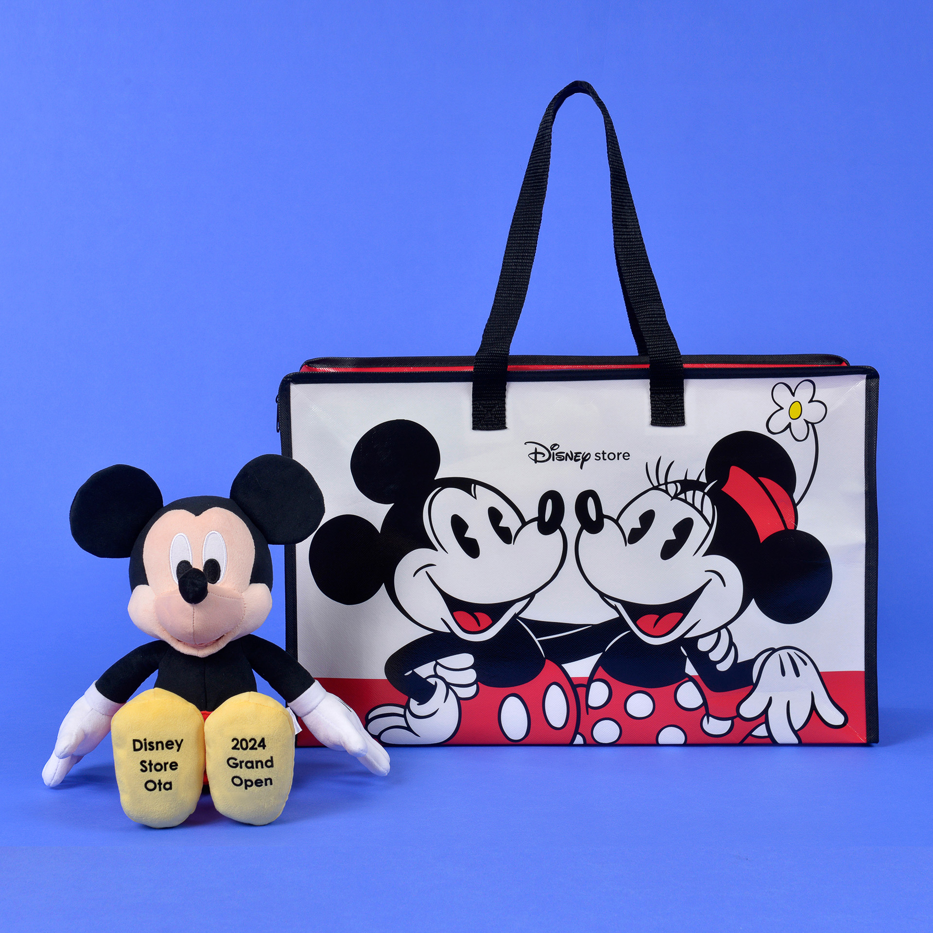 ディズニーストア 太田イオンモール店の開業を記念して「ラッキーバッグ」を発売